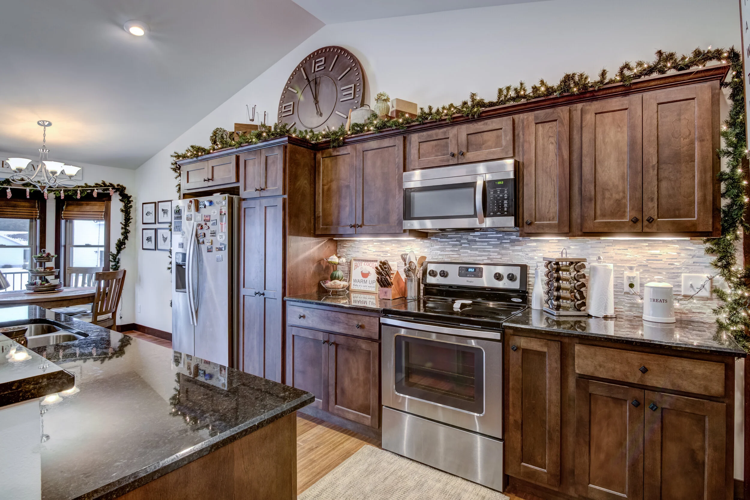 03 - Kitchen-2.jpg