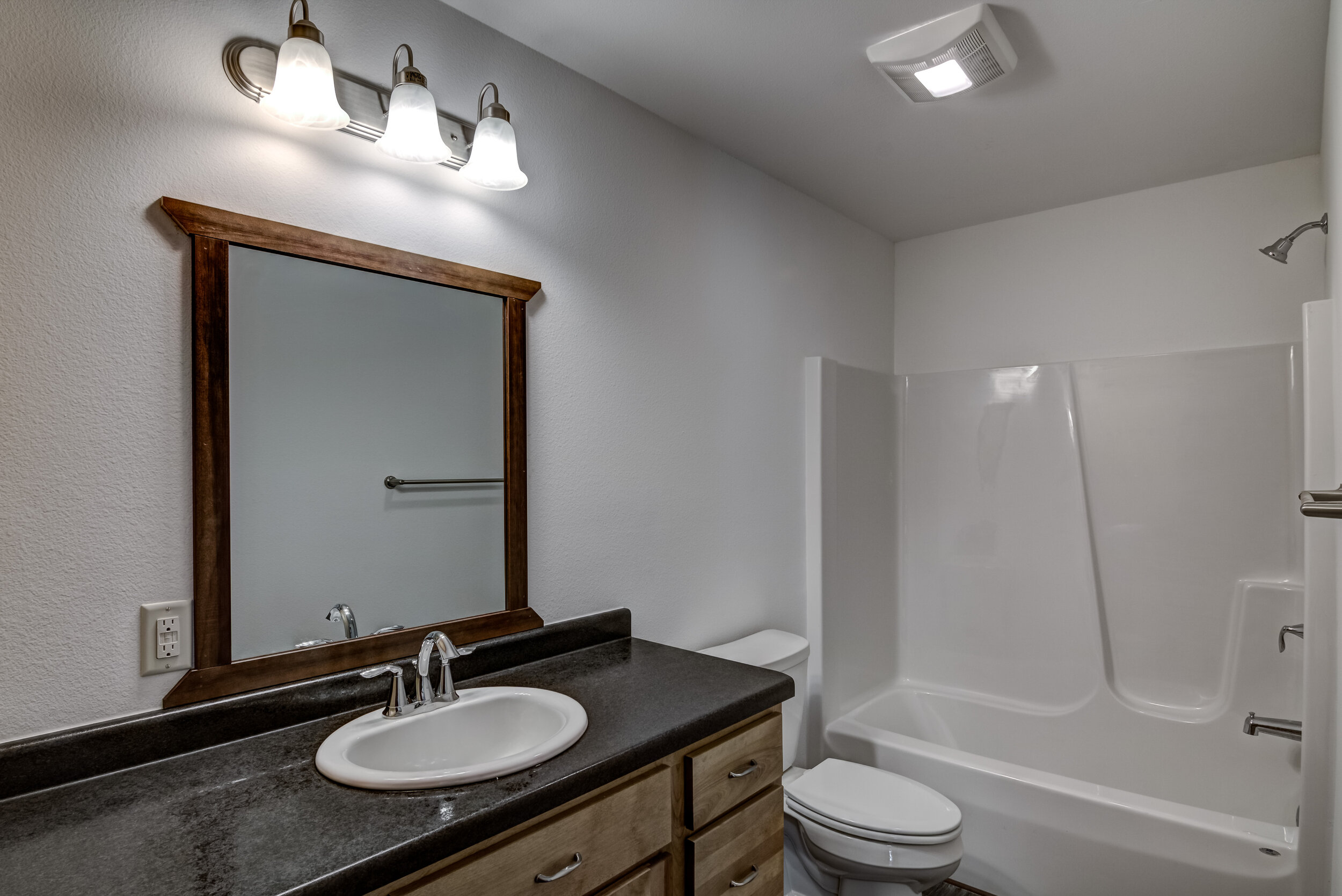 30-Call Kingwood Contractors LLC  (715) 533-3423.jpg