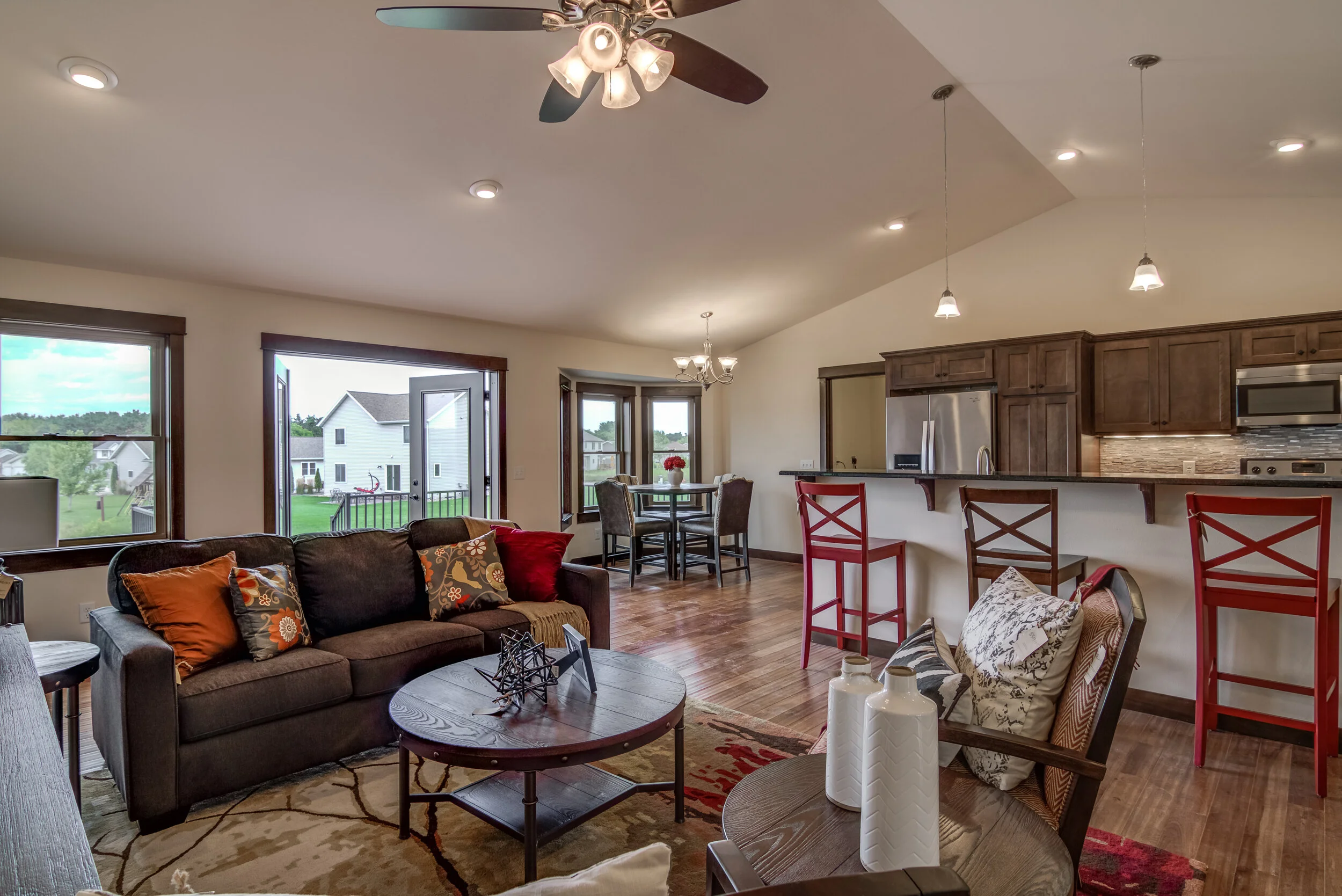 02 - Living Room-3.jpg