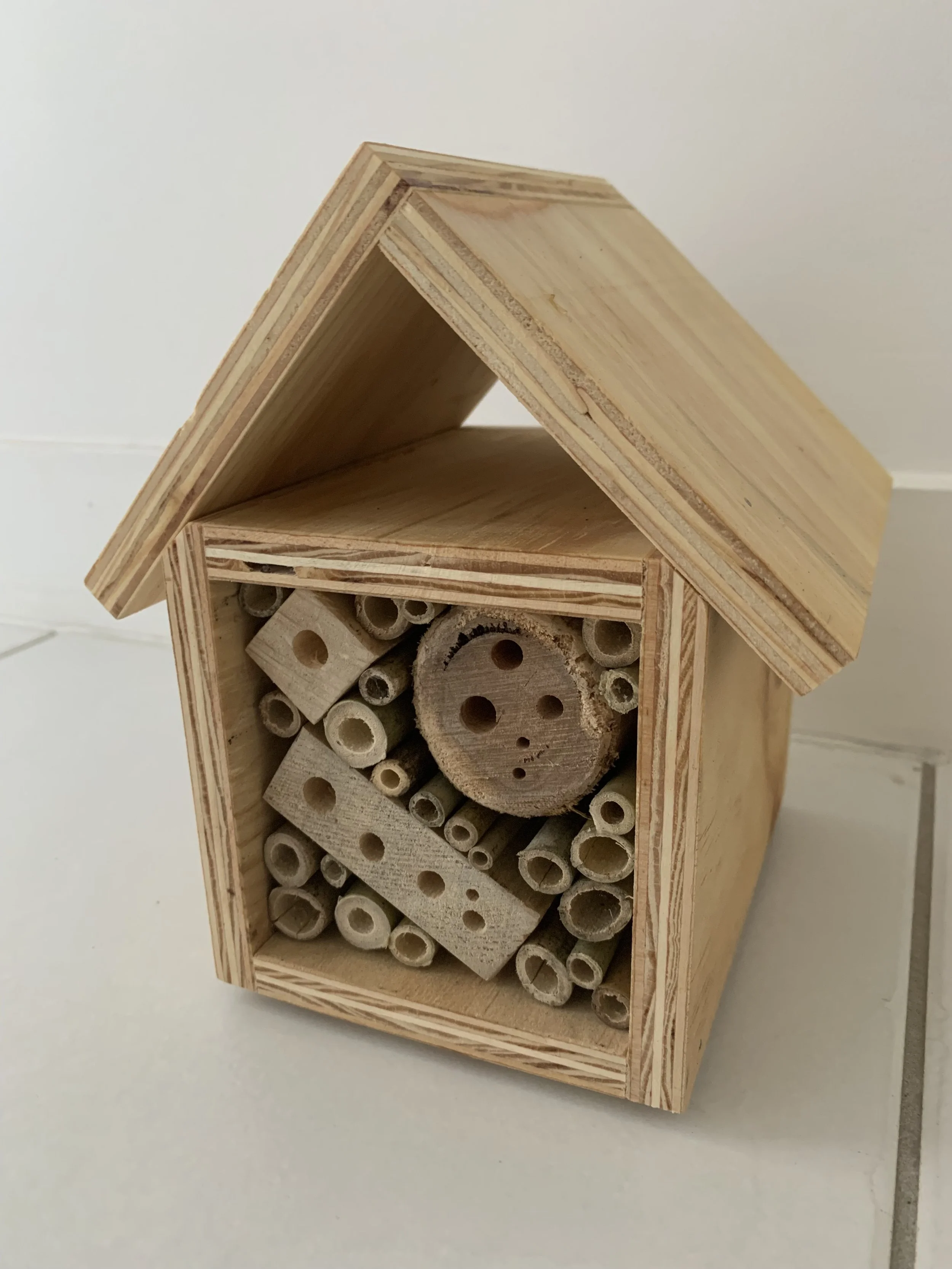 Bee Hotel Kit 1.jpg