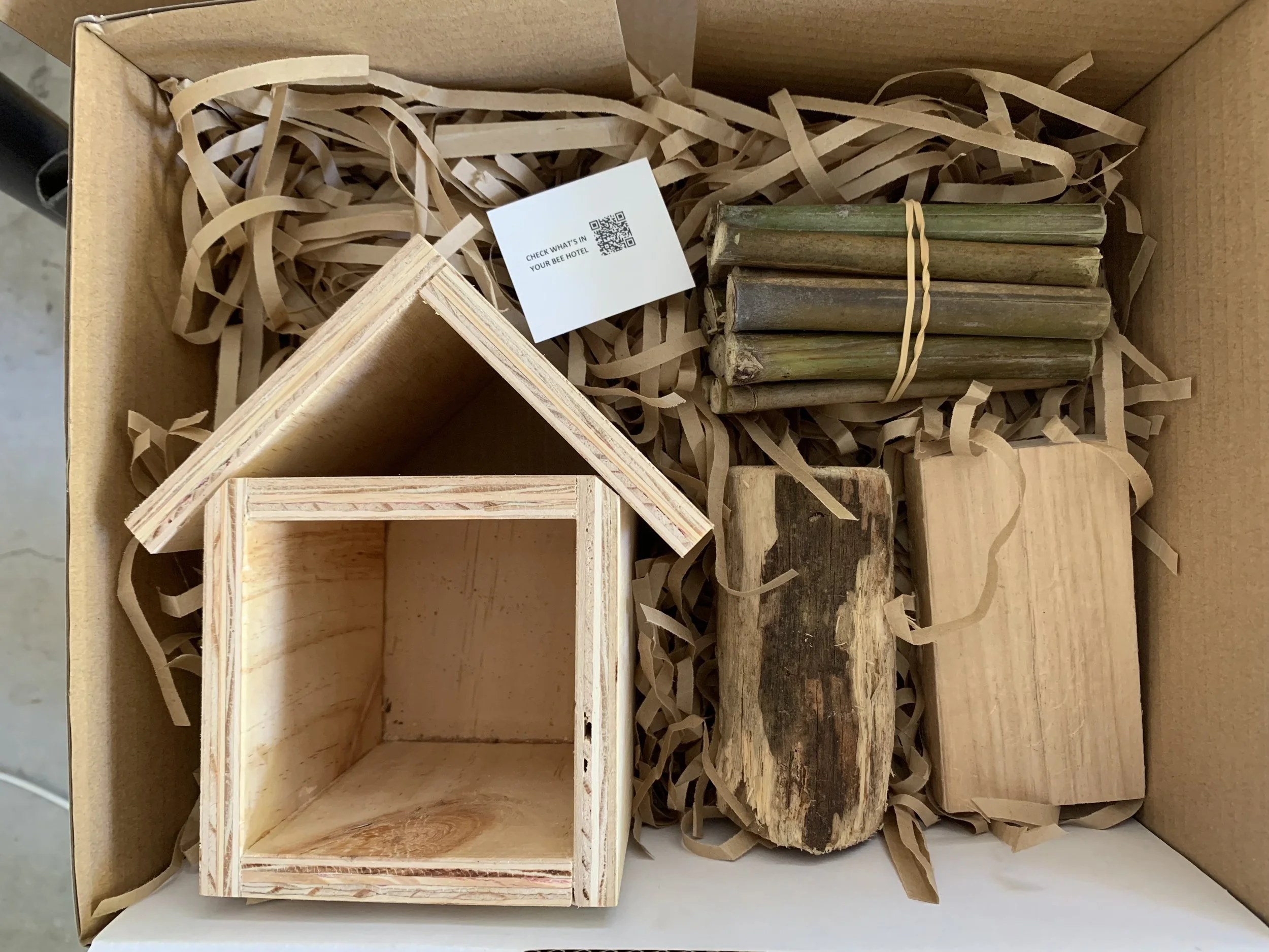 Bee Hotel Kit 2.jpg