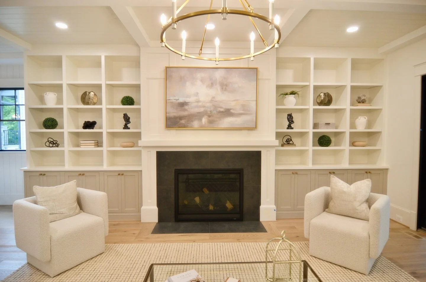 ☕ Saturday mornings, best served here. Where&rsquo;s your favorite weekend spot at home? #bullseyecabinetry