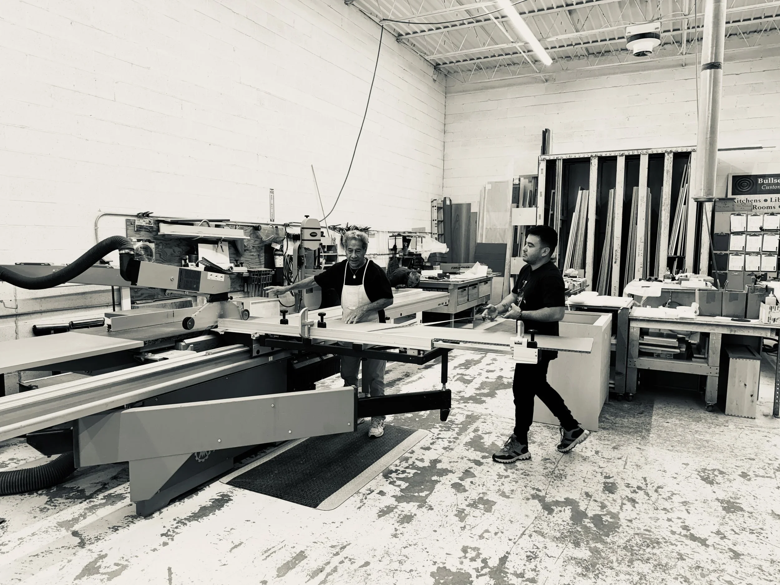 Why Builders Should Choose a Local Mill-Shop for Custom Cabinetry in Washington, DC?