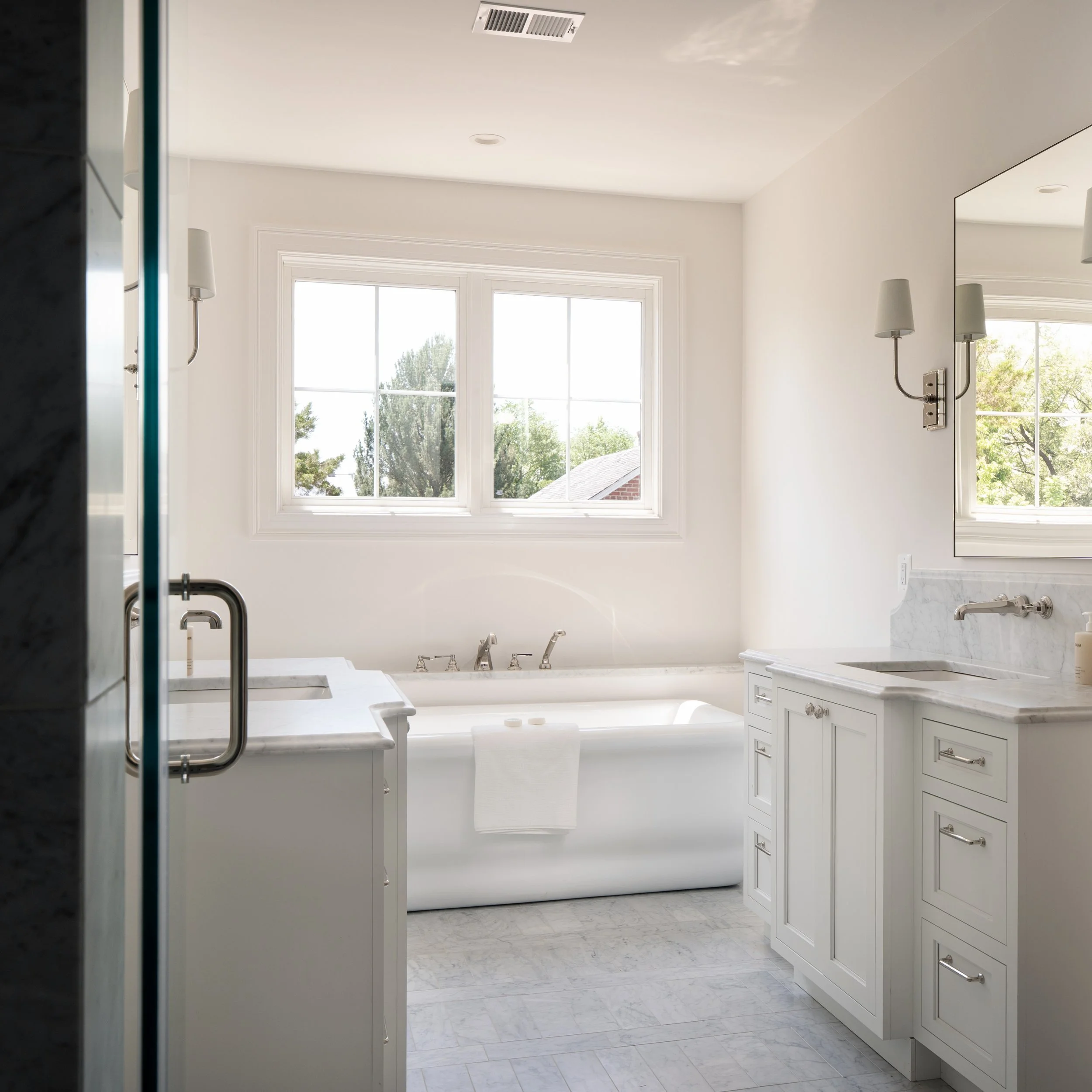 Vanity, but make it a statement piece. ☕️

We love building these because they&rsquo;re like puzzles. Balancing aesthetics with functionality takes some serious planning, but our design team nailed the execution on these custom units.