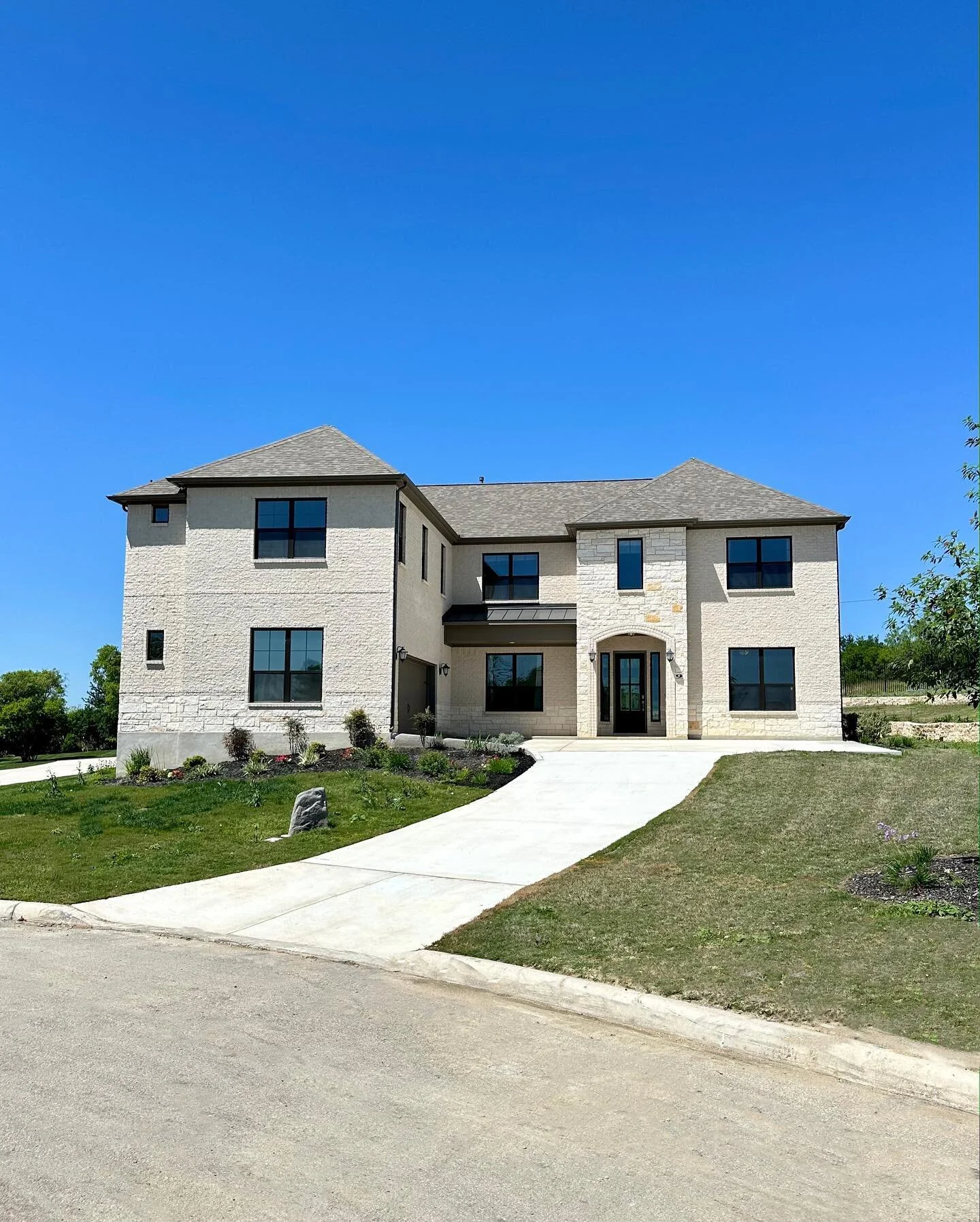 Located in Far West San Antonio 📍

Ever wanted to live in a model home? Now is your opportunity, With over 4,100 sq feet, 5 Bedrooms, 4&frac12; Bathrooms, a media room, a flex room, and an expansive game room, you won't be limited on space to move a