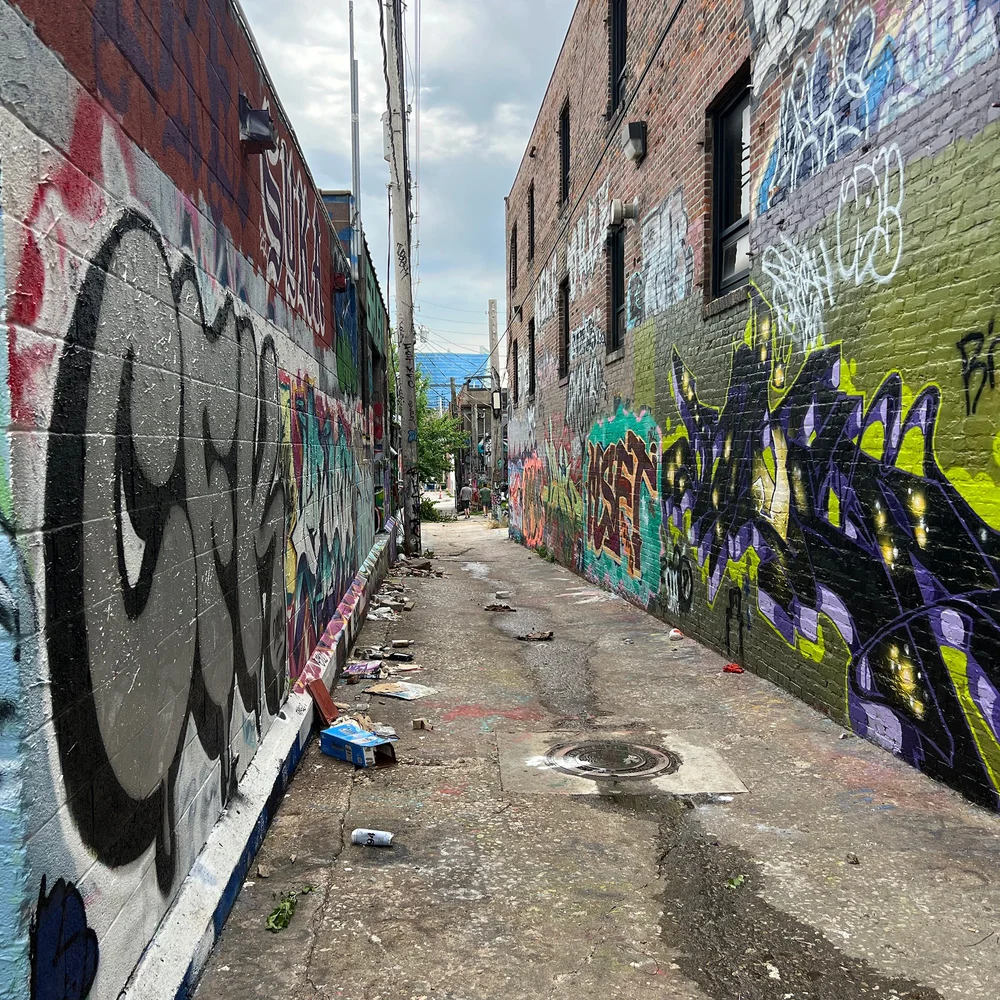 T+T in Alley.jpg