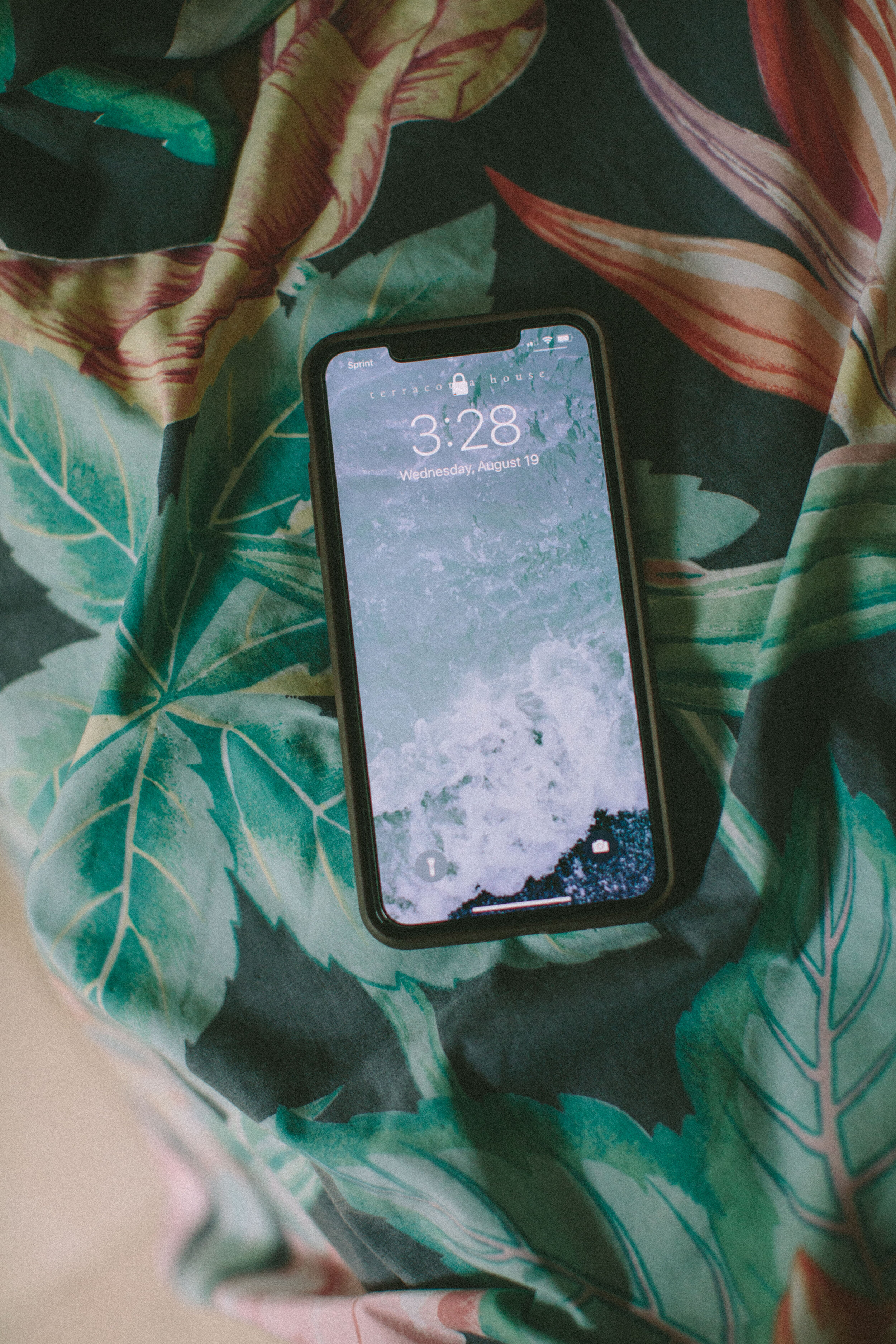 TCH-PHONE BACKGROUNDS- STYLED-533.jpg