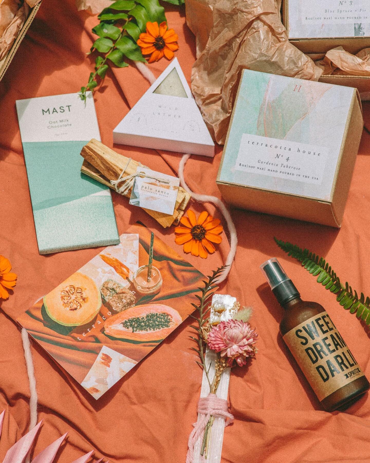 SALE✨ What are you getting Mom this Mother&rsquo;s Day?! We have all the botanical goodies boxed up in hand painted boxes and ready for you ! 
⠀⠀⠀⠀⠀⠀⠀⠀⠀
Shop the marketplace and use code : TERRACOTTAMOMMA20 for 20% off &lsquo;til Sunday ✨🌈🧡