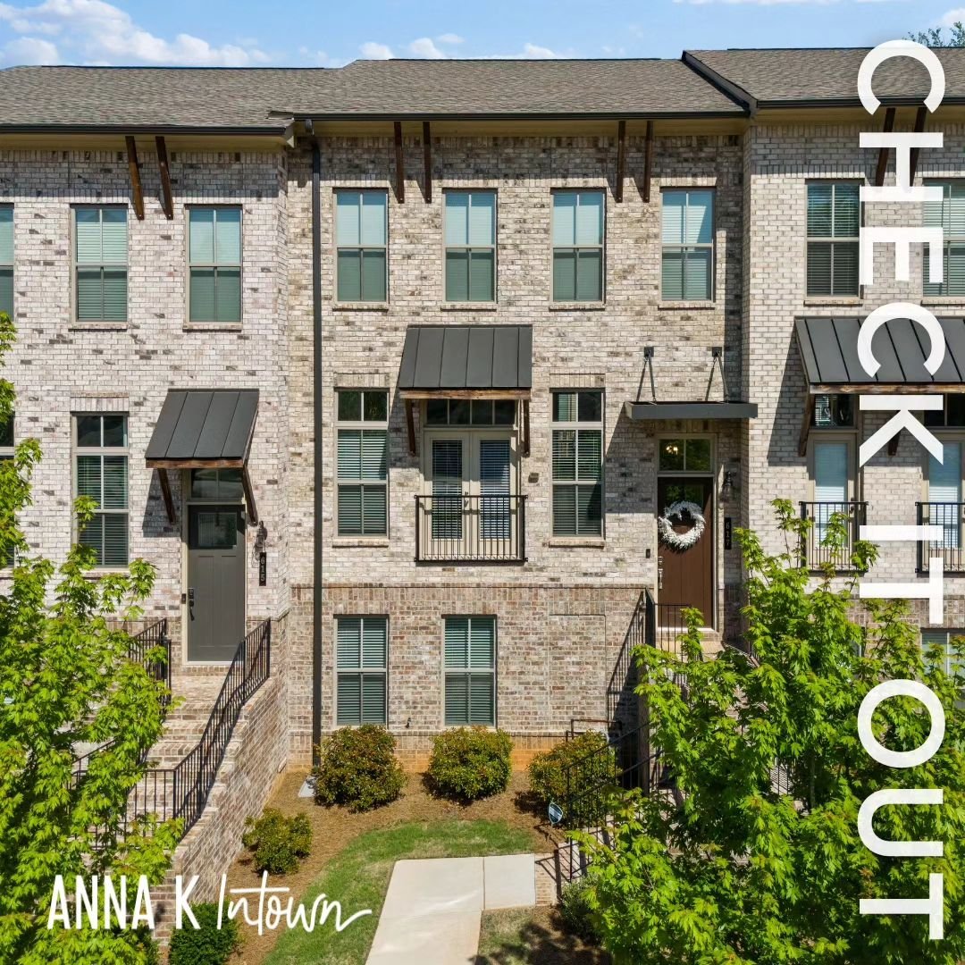 Featured Listing in Avondale Hills ✨

🏡 617 Harrington Hills

Welcome home to your newer construction townhome in Avondale Hills, a delightful combination of modern charm, practicality and the perfect location.

🛏️ 4
🛀🏻 3.5
✳️ gas fireplace and j