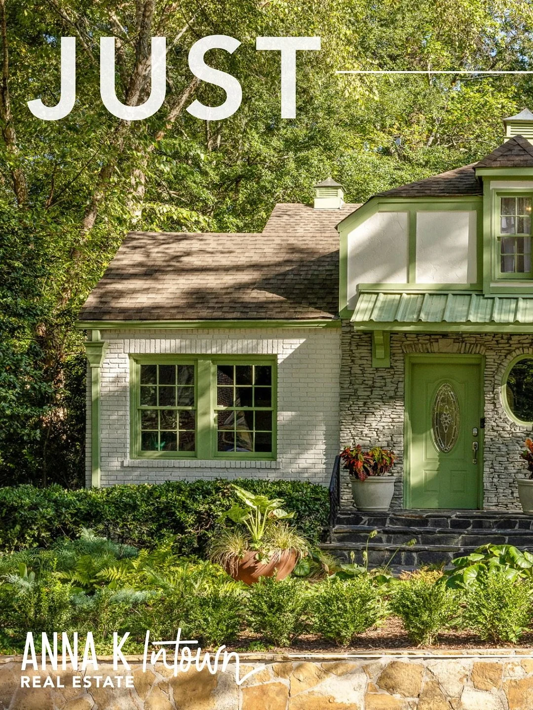 Just Listed in Morningside ✨

🏡 676 Cumberland Circle NE

This Morningside beauty bursts with curb appeal on an oversized pristine corner lot framed by lush landscaping, colorful blooms. The level grassy backyard feels like a private park, while mul