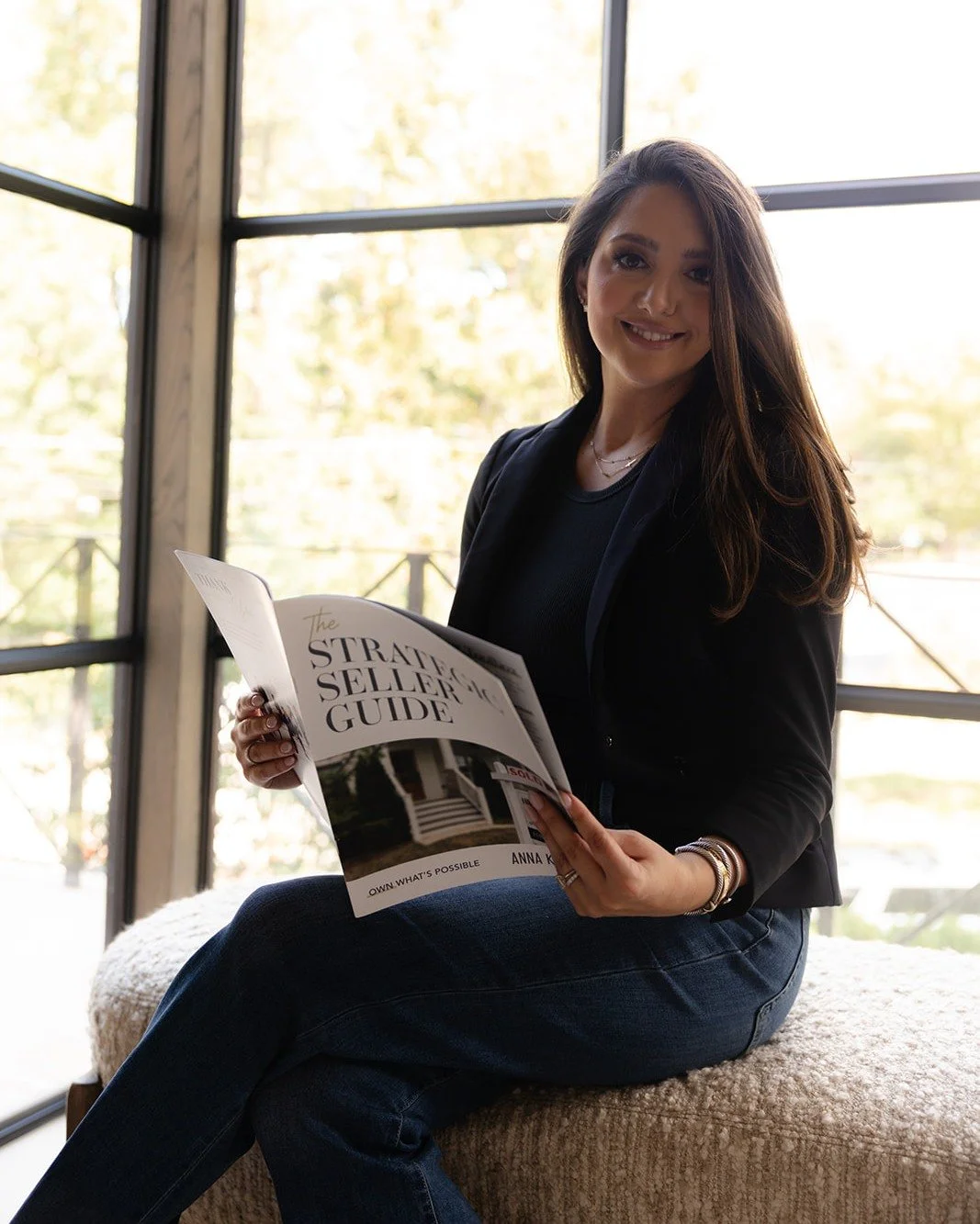 Behind ever seamless transaction is a thoughtful, well-executed process.

From first conversation to closing day, every step is intentionnally designed to keep our clients informed, confident, and supported. Details are never overlooked and communica