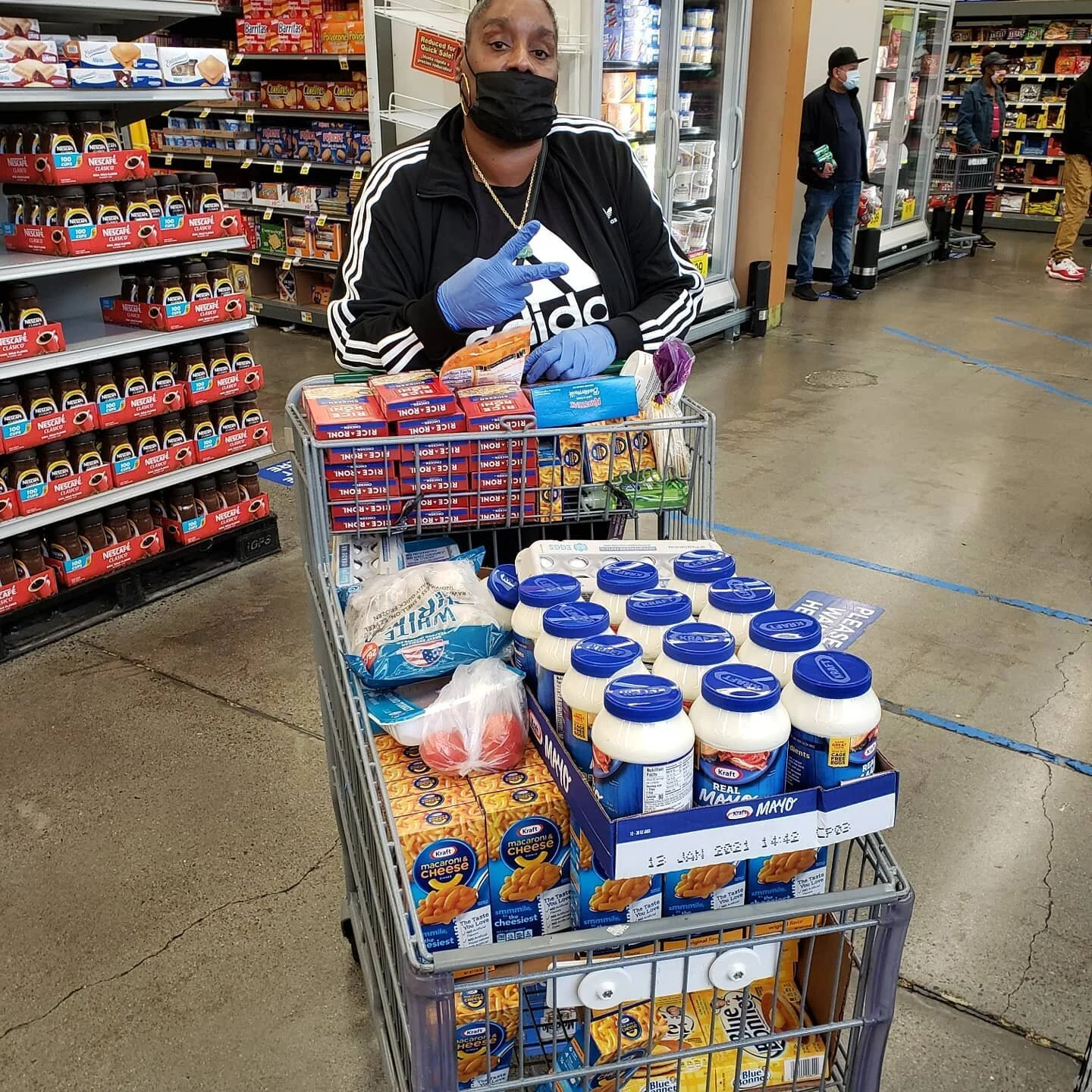 We love helping out with our community ❤ 🍅🍞🫑🧀🥩🍗🥪🥗🍕🧈🥛🥭🍌🍎🍒🍓🍍🍿🥞🥔🥕🌽🥯🥓🍔🧅🥦