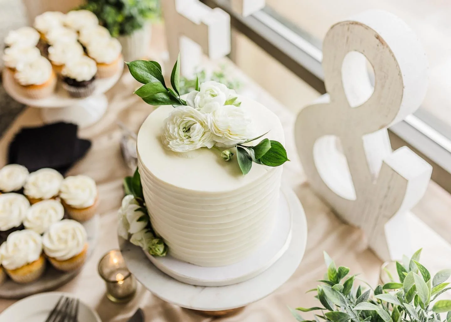 Cake Floral Adornment