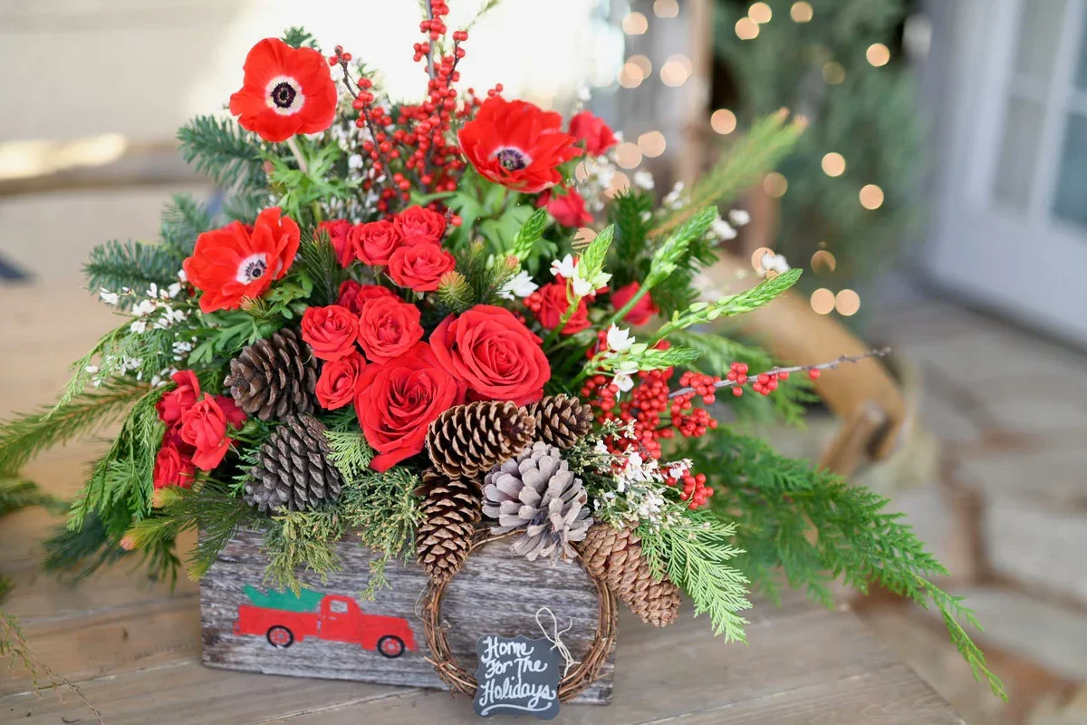 Home for the Holidays Centerpiece