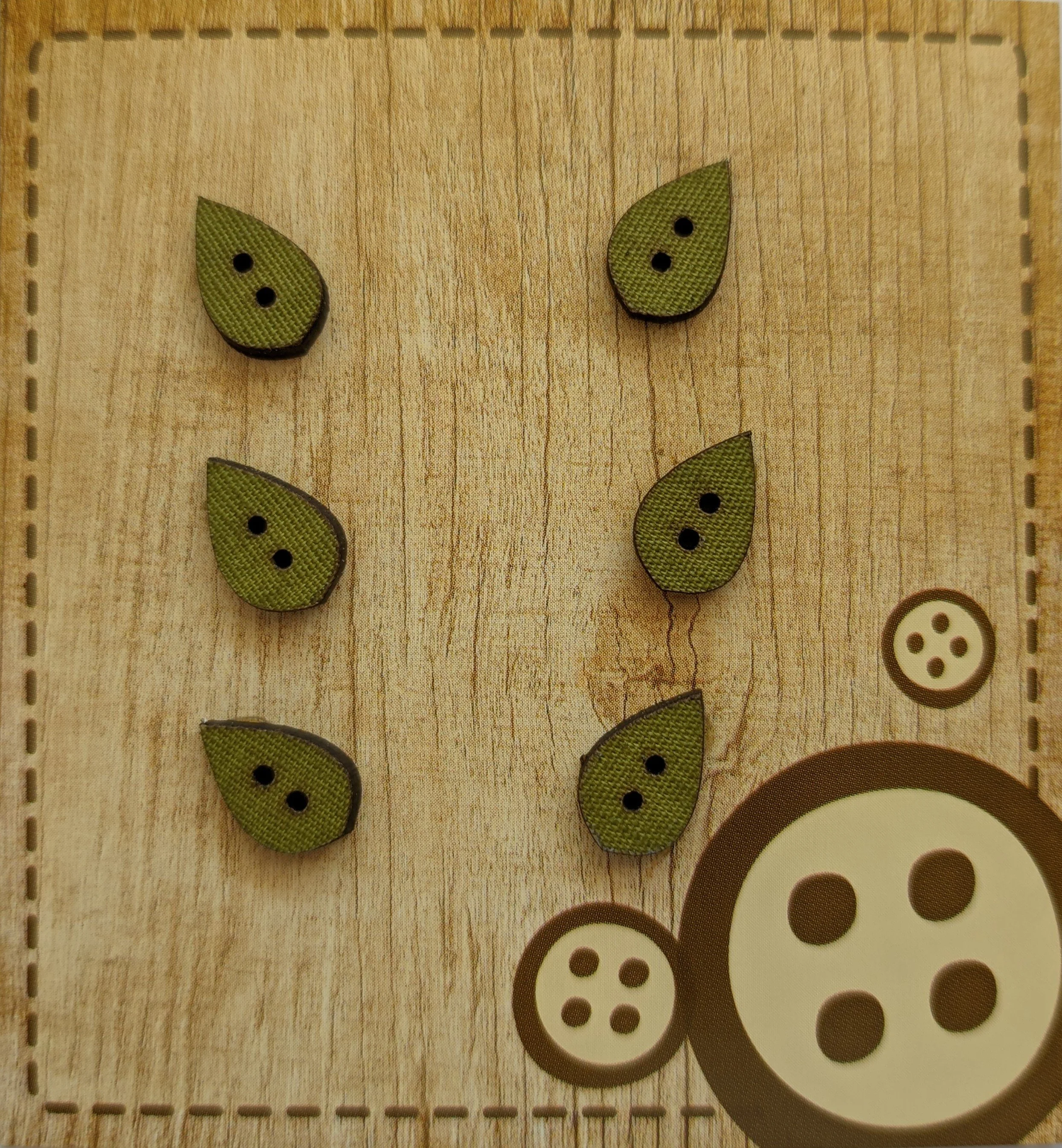 patchgraci-botonnavidad-botonmadera-green mini leaves.jpg