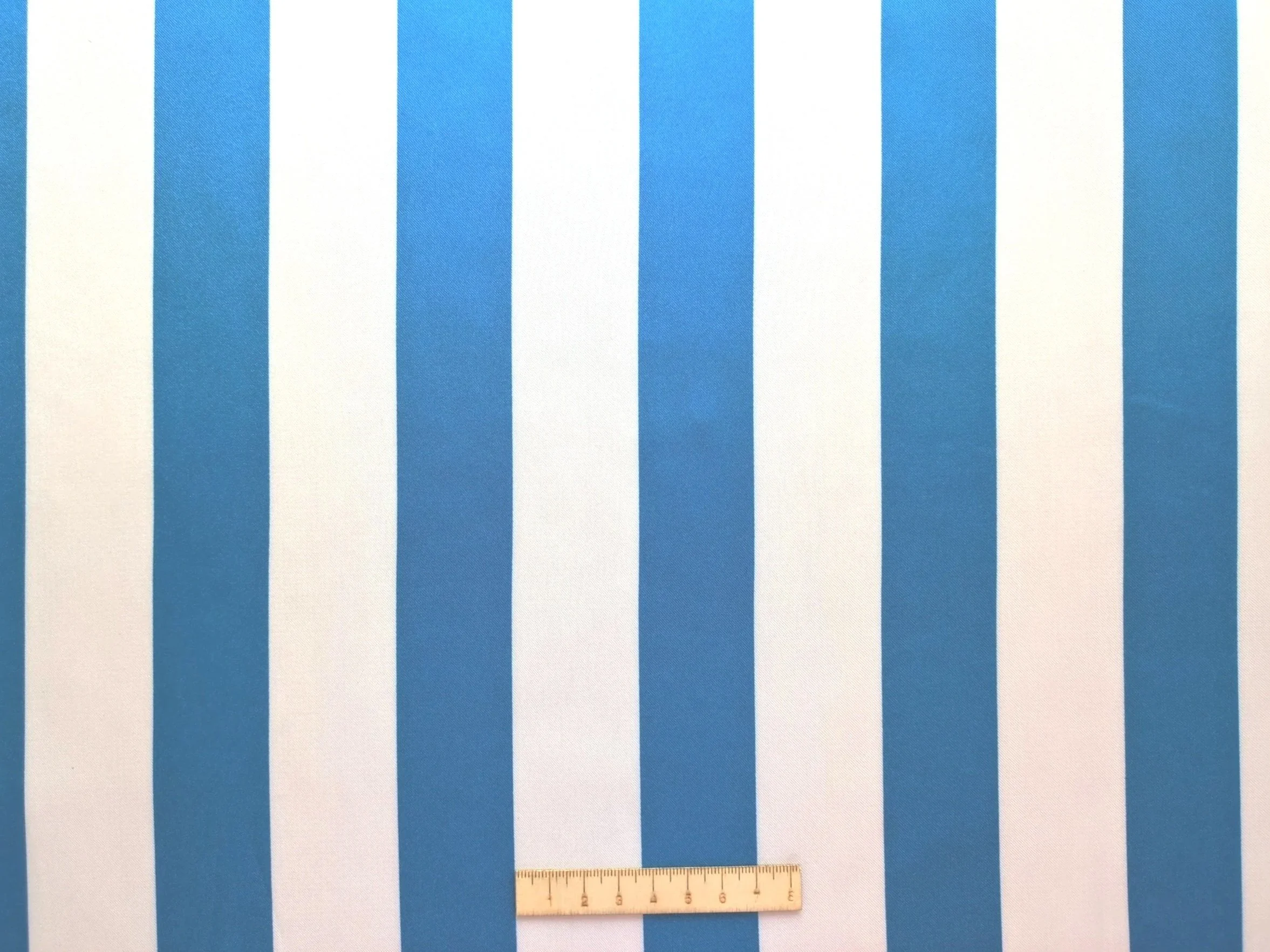 RAYA BLANCA Y AZUL RASO