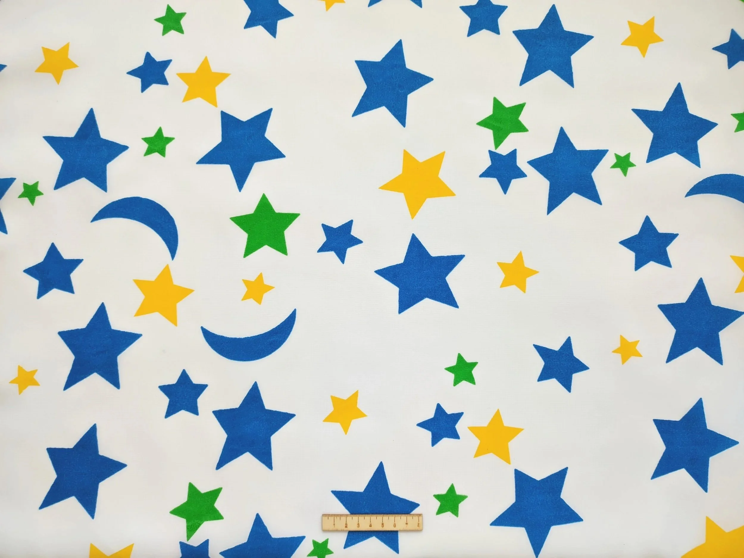 ESTRELLAS Y LUNAS DE COLORES