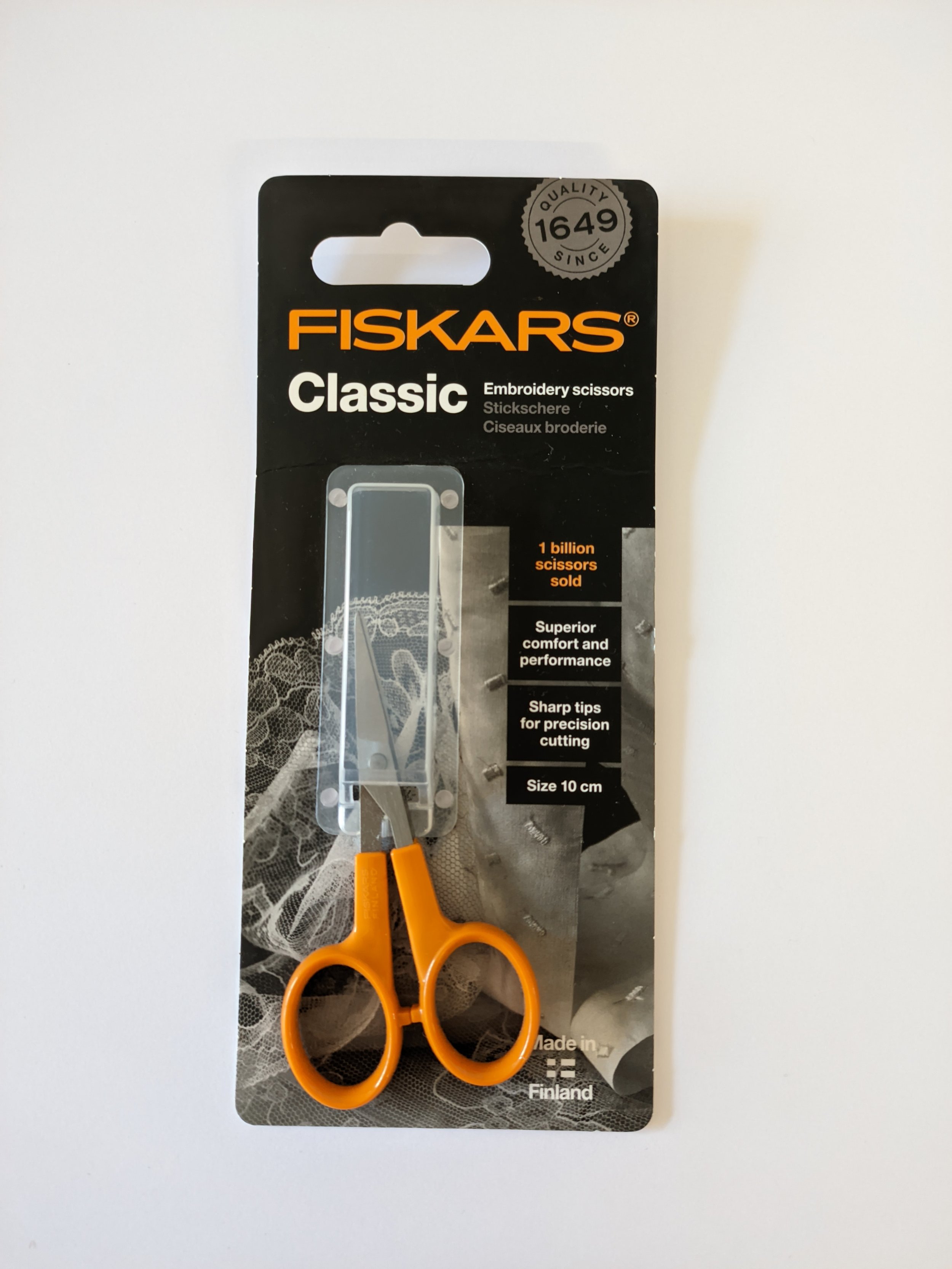 TIJERA FISKARS DE BORDADO RECTAS 10CM