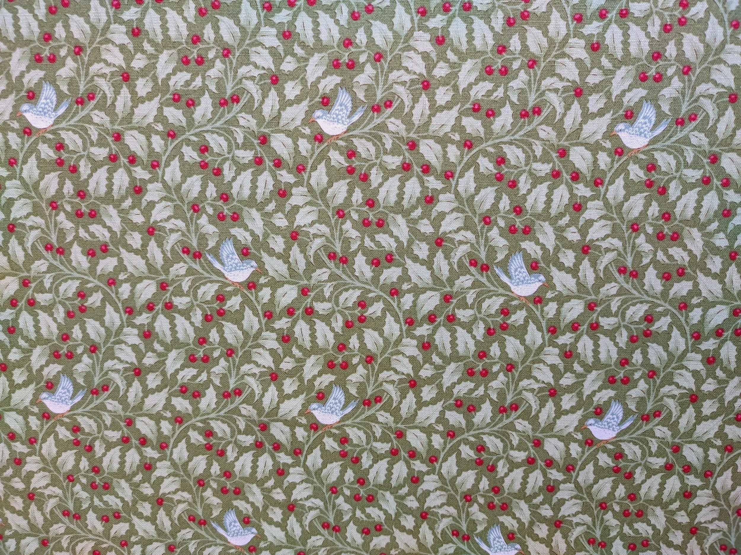 patchgraci-tilda-navidadtilda-merrylittlechristmascollection-hollymoss.jpg