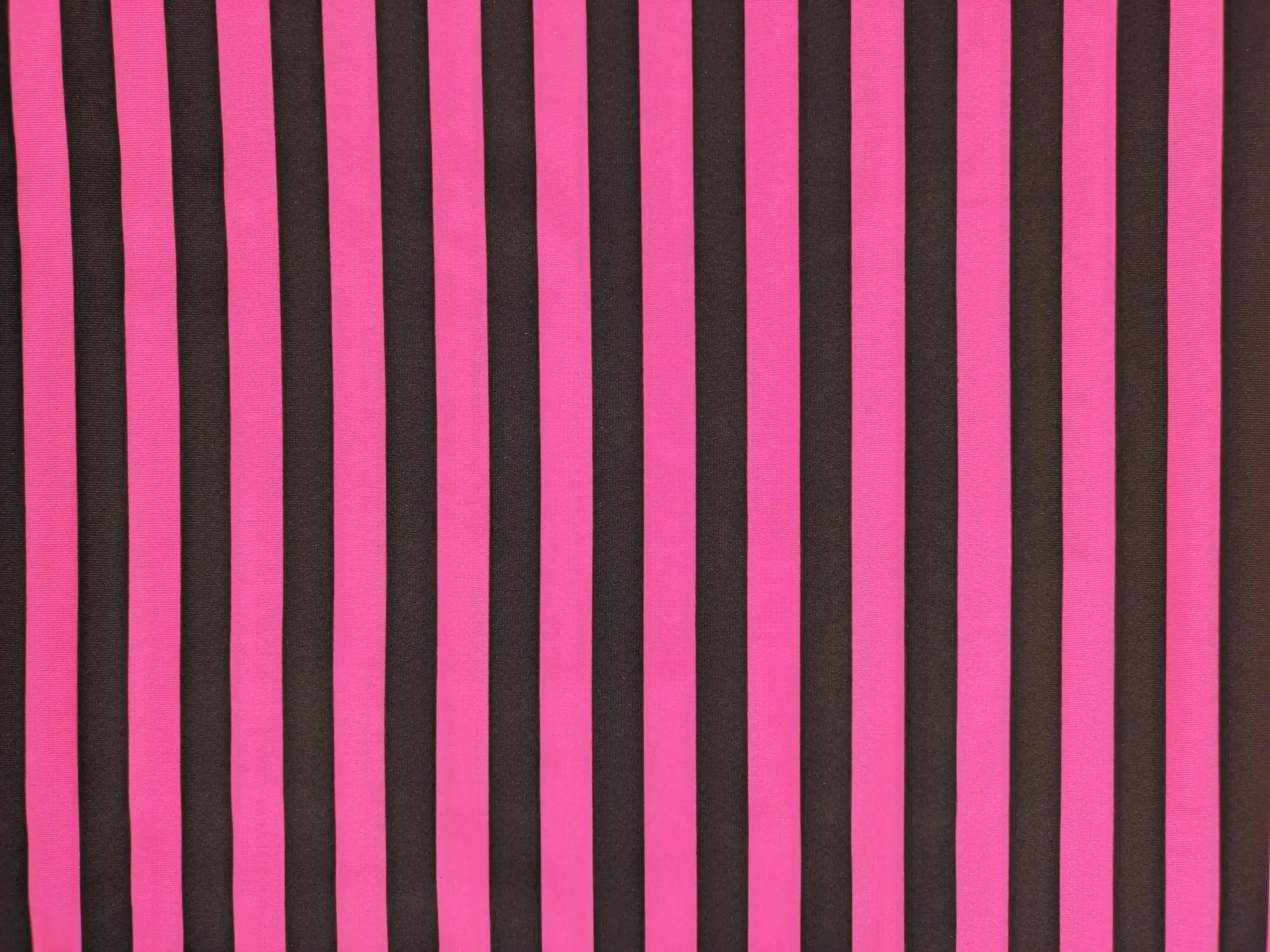 RAYA DE 2CM NEGRA Y ROSA FLUOR