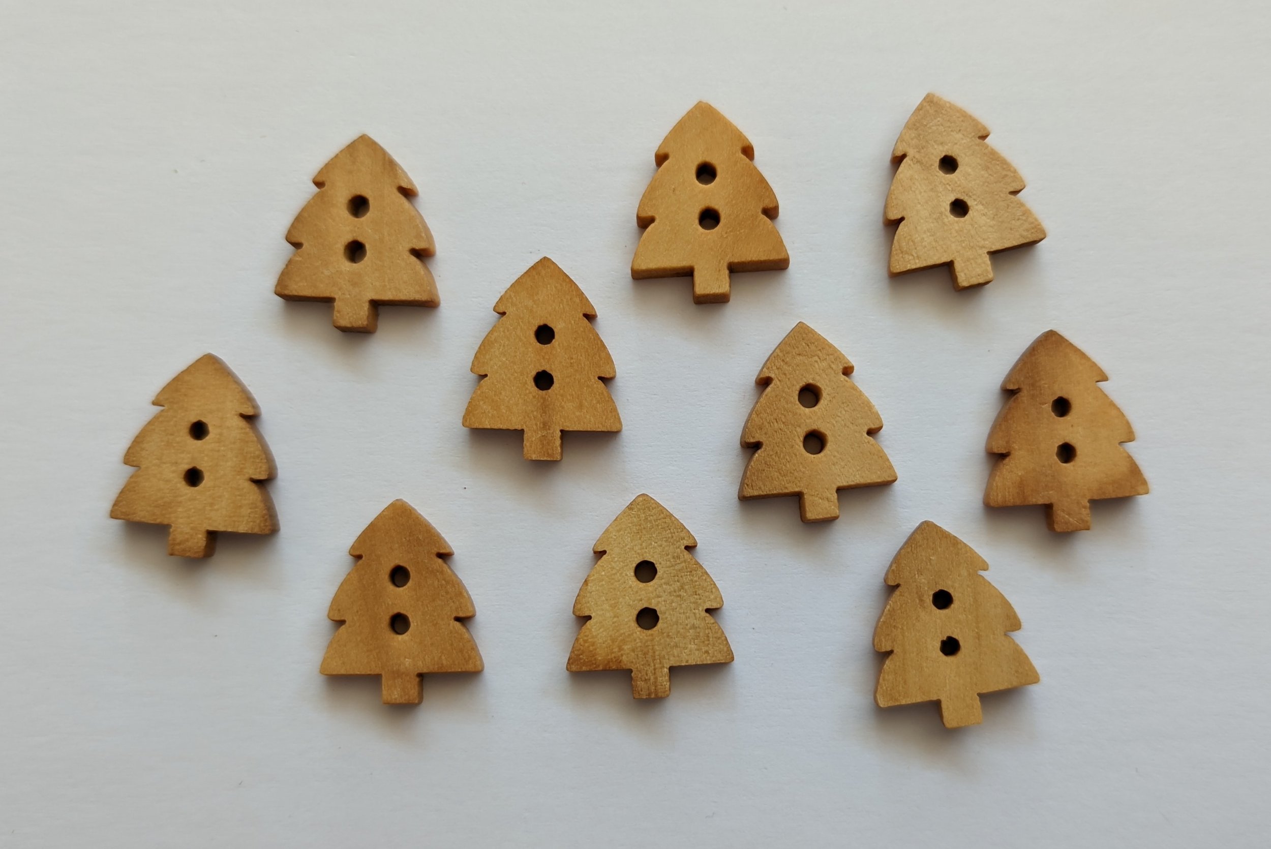patchgraci-botonnavidad-abetomadera.jpg