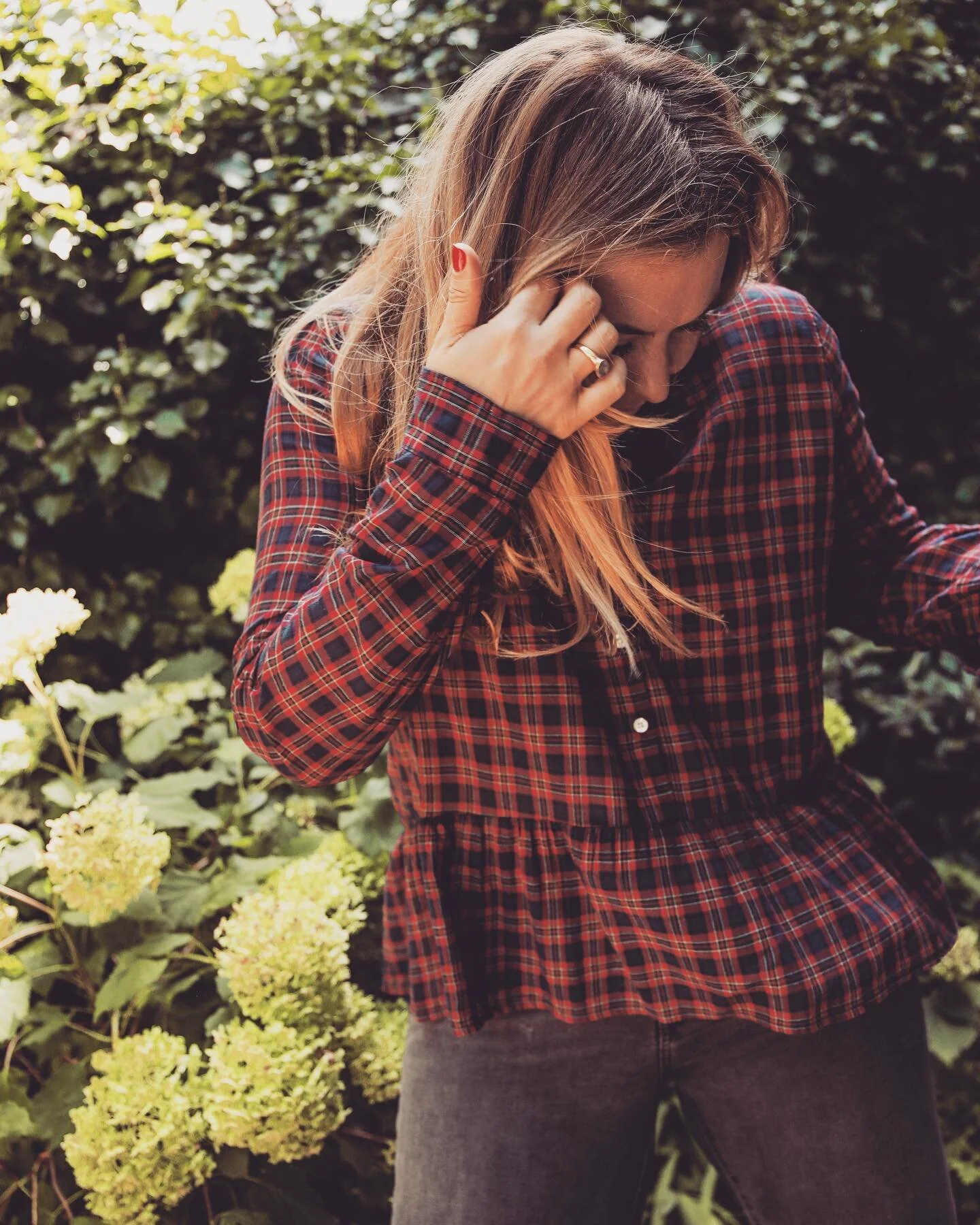 Very pleased with this shirt I got from a local charity shop @trinityhospice 🤗 This second hand number cost me £16.00 and all I did to make it my own and revamp it, was take it to @jeeveslondon the ✨ best ✨dry cleaners. It arrived back to me,  luxur