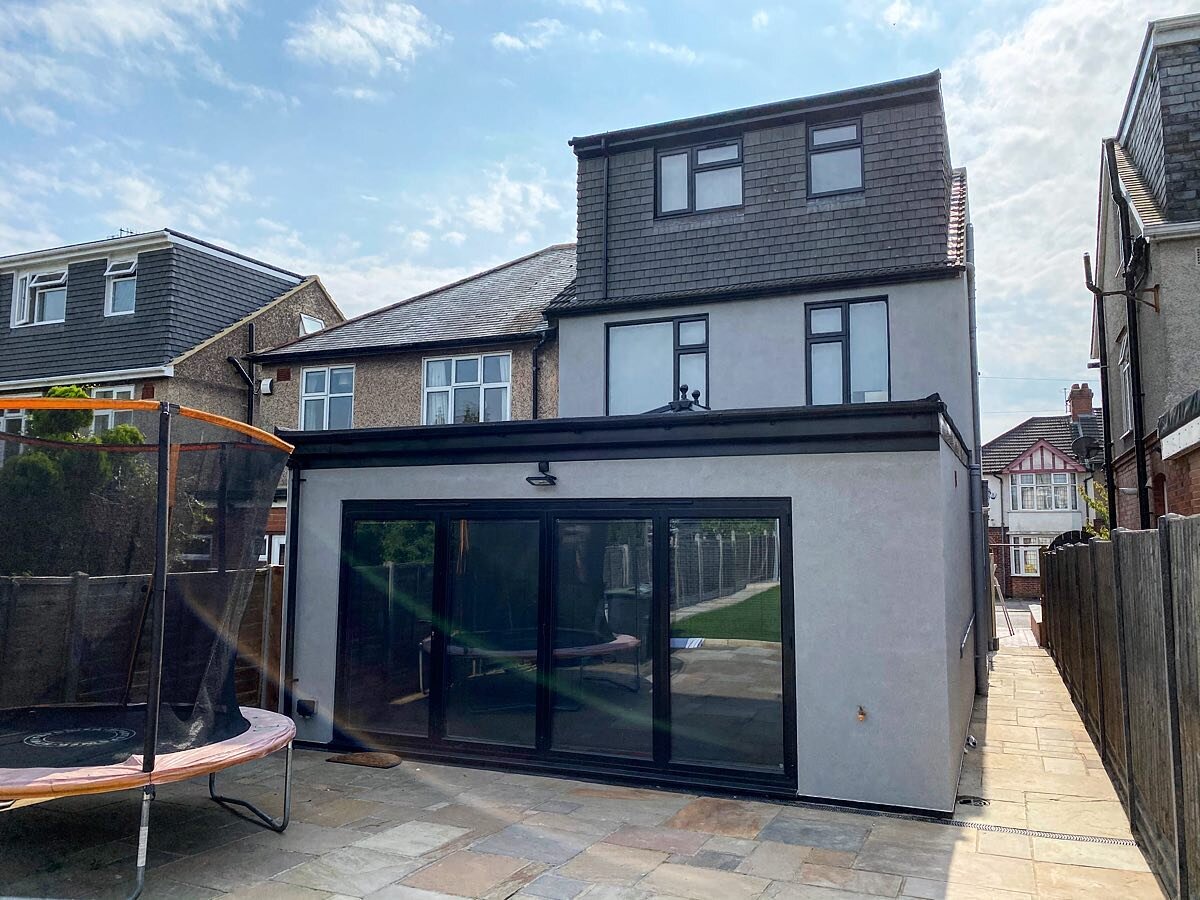 Another look at the house we transformed the other week! The windows, fascias, soffits, guttering and roof conservatory were previously White and now matching the doors in Satin Black! 🎨💎

Call us on 08004700990 or WhatsApp on 07960764671 for a quo