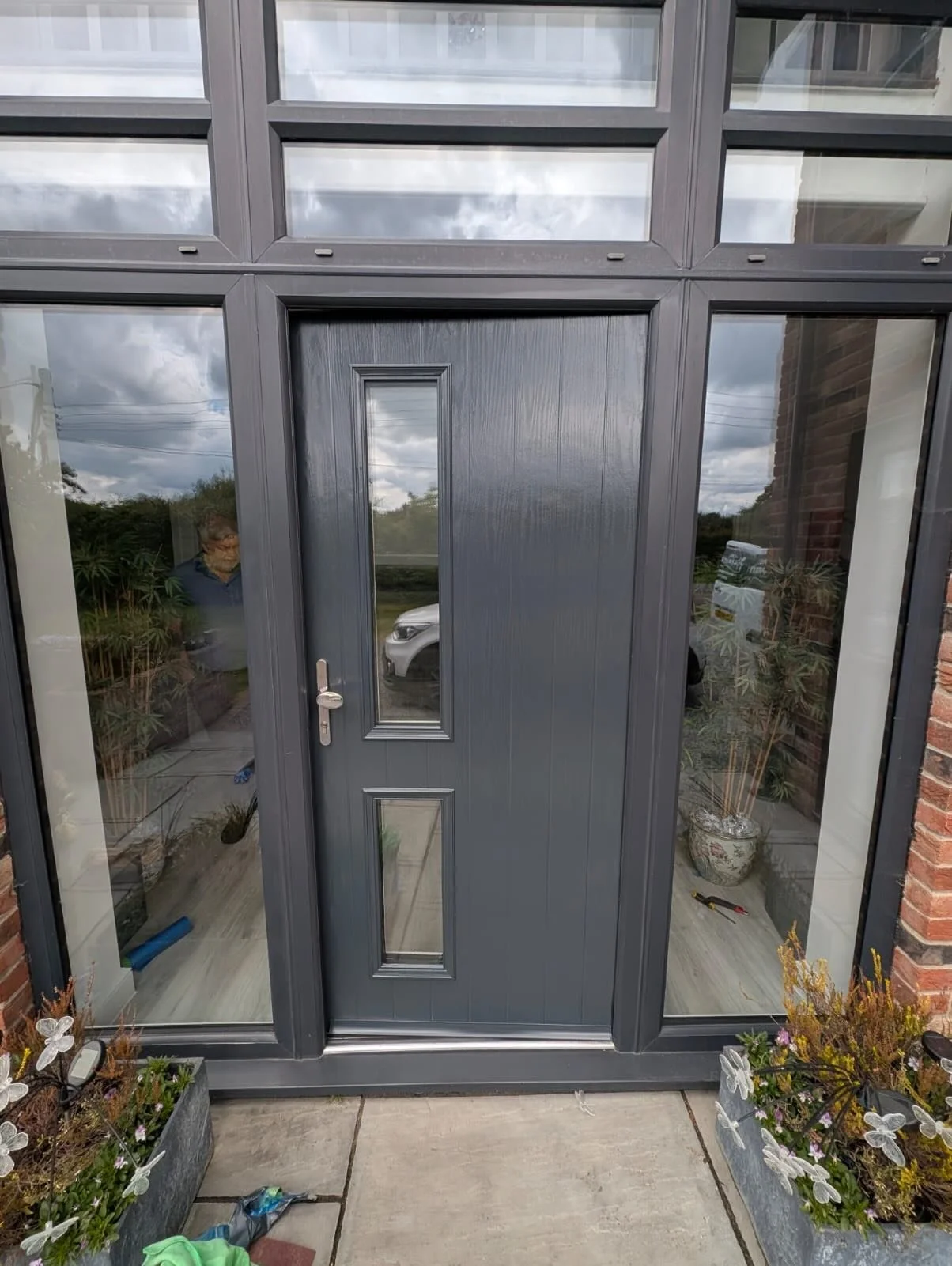 💵 - Up to 90% cheaper than replacing
👨🏽&zwj;🎨 - Variety of colours and finishes
💎 - Flawless factory finish
👷🏽&zwj;♂️ - Minimal disruption
🎨 - Long lasting durable coating

📞 0800 470 0990
📲 0796 076 4671
💻 info@upvcsprayworks.co.uk

Call 