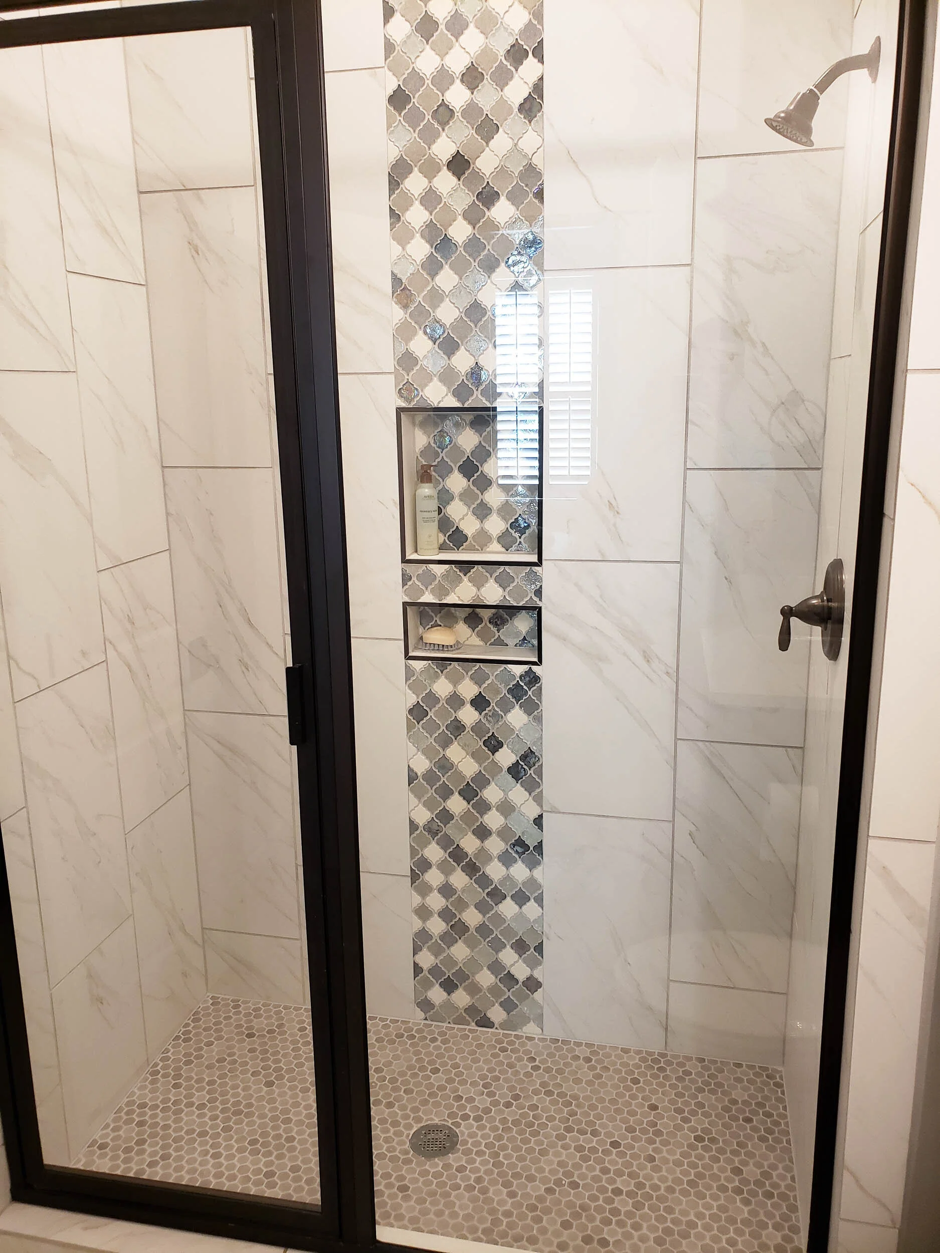 2nd bathroom.jpg