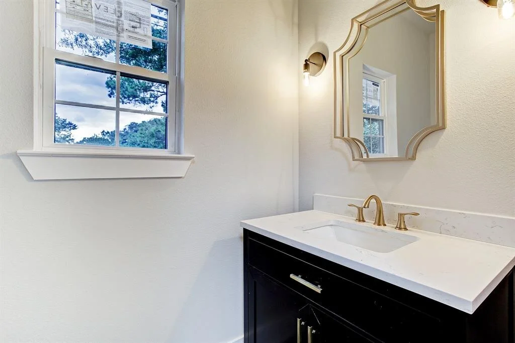 Powder bathroom.jpeg