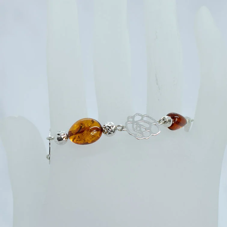 silver amber bracelet-1 web.jpeg