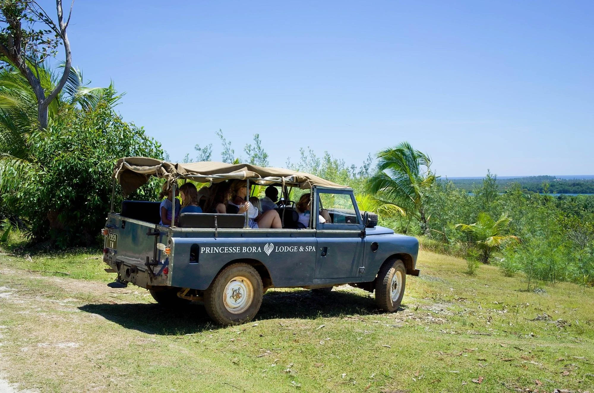 4x4 de location sur une piste de Sainte-Marie