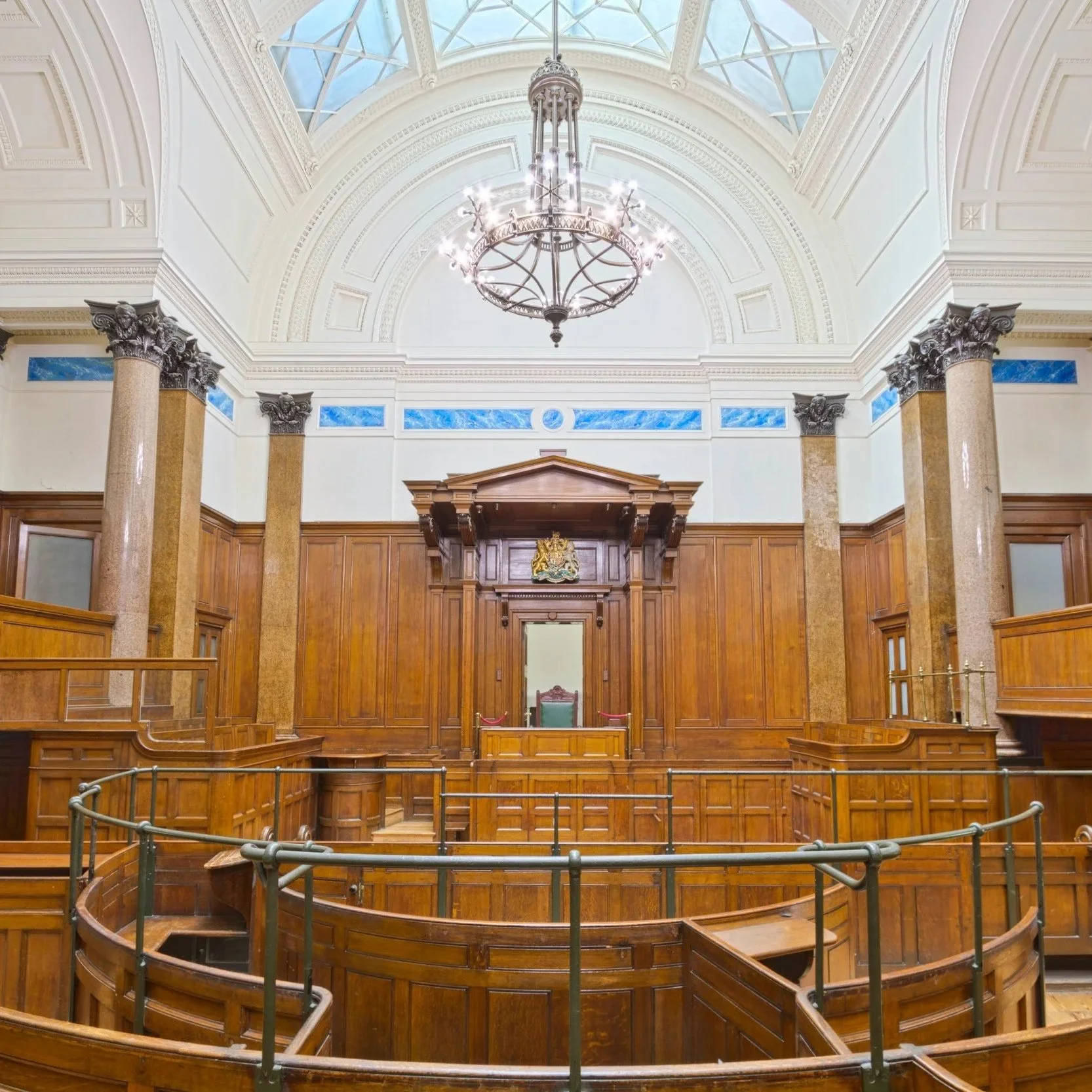 Changing Lives at the Court Door: What Probation Can Learn from Partnership Working