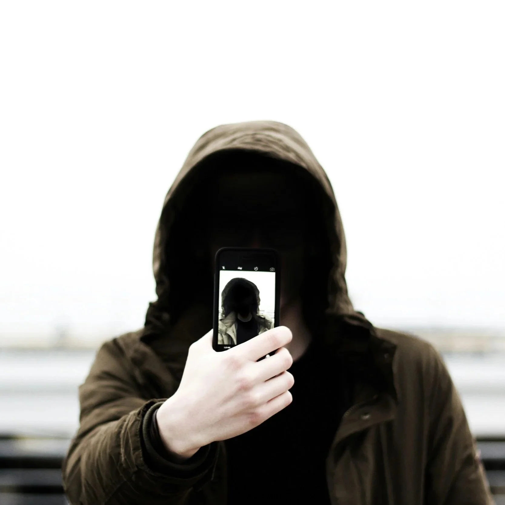 The Powder Keg of Group Violence: Identity, Belonging and the Online Dimension