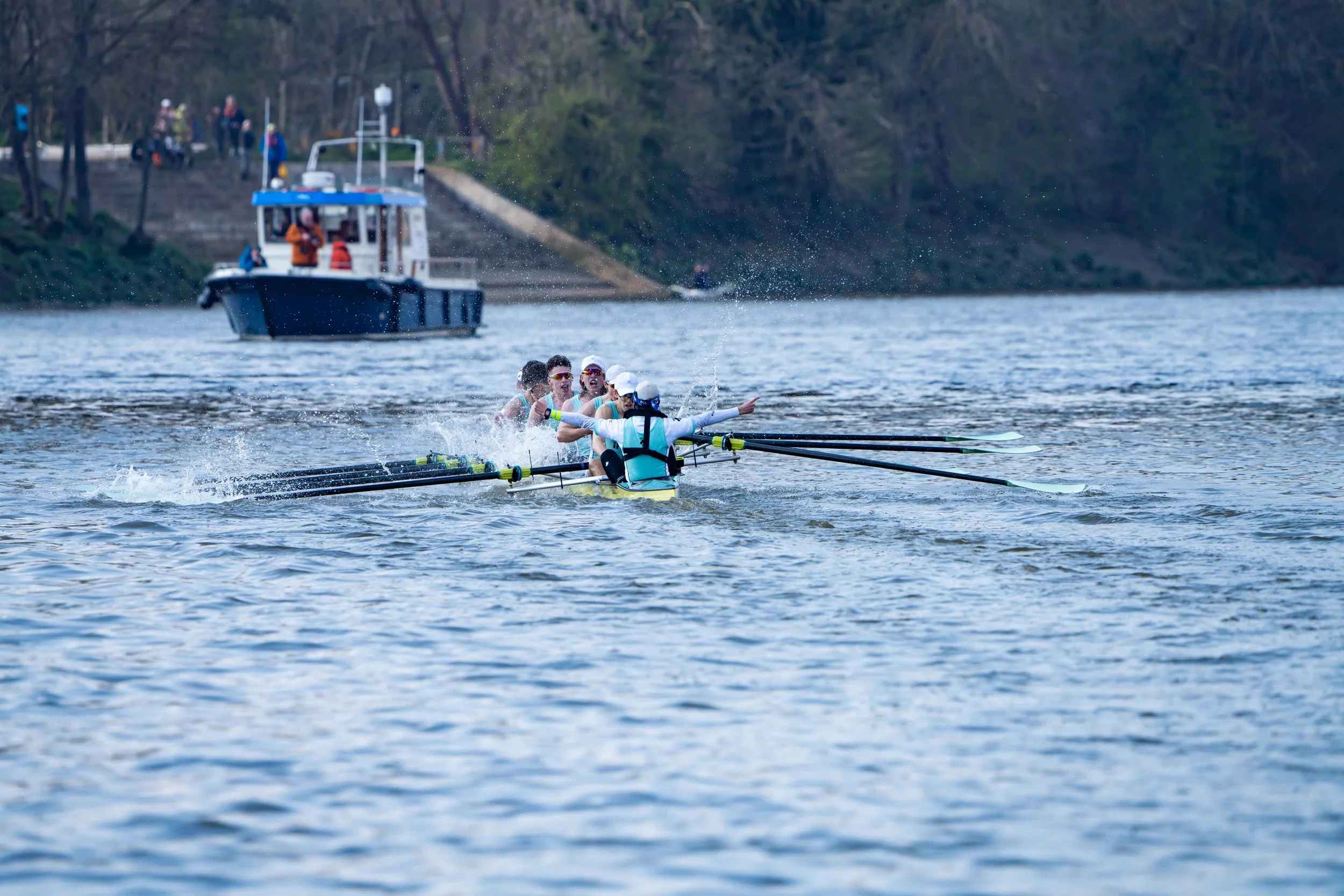 Cambrige University Mens Lightweight Team at the Lightweight Boat Race 2022