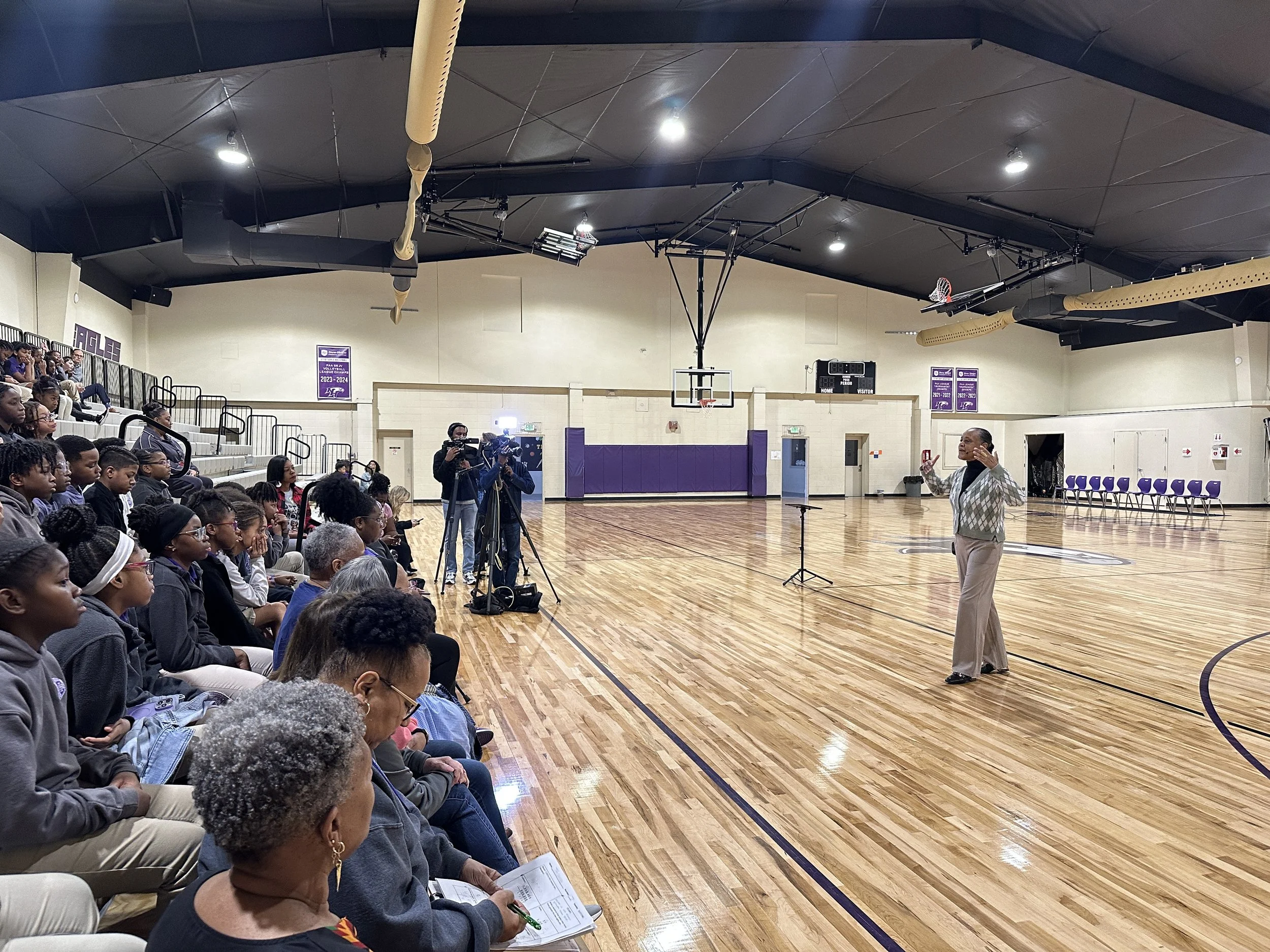 Memphis 13 Trailblazer Dwania Kyles Inspires Students During School Chapel Service