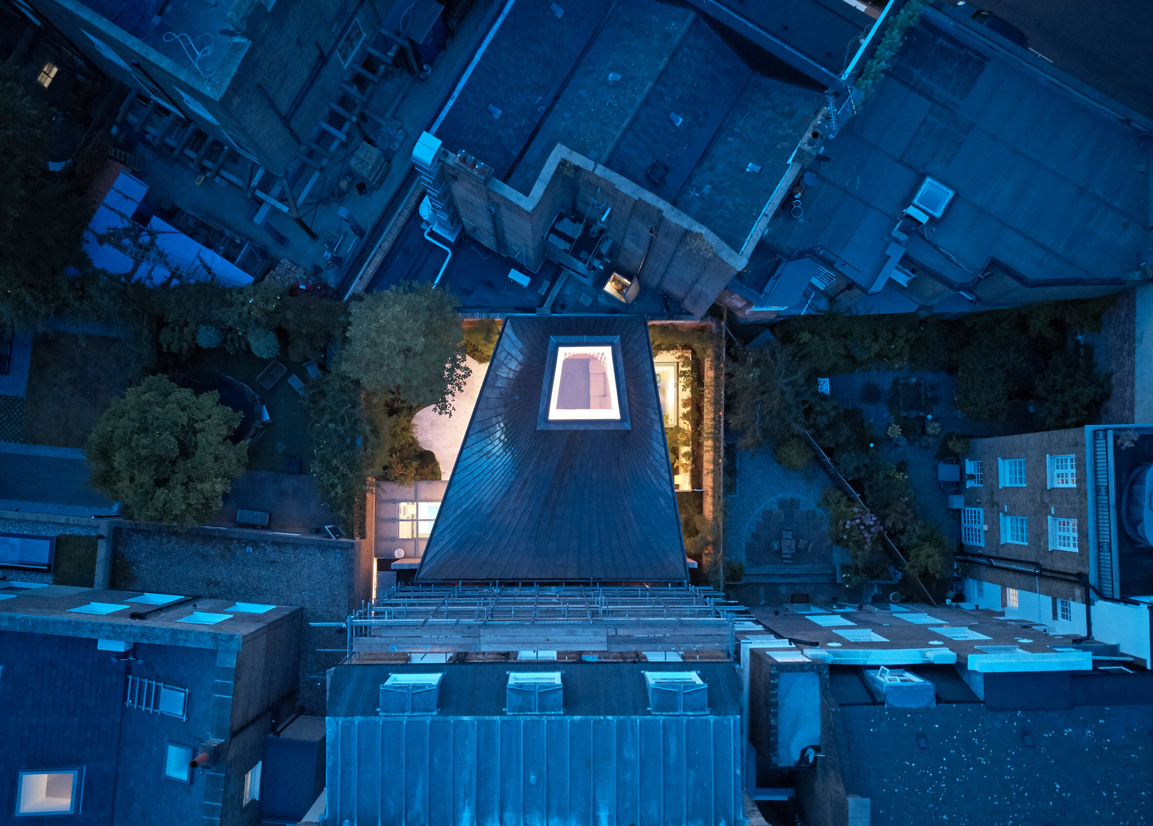 house-in-a-garden-gianni-botsford-architecture-london-uk-copper_dezeen_2364_col_2.jpg