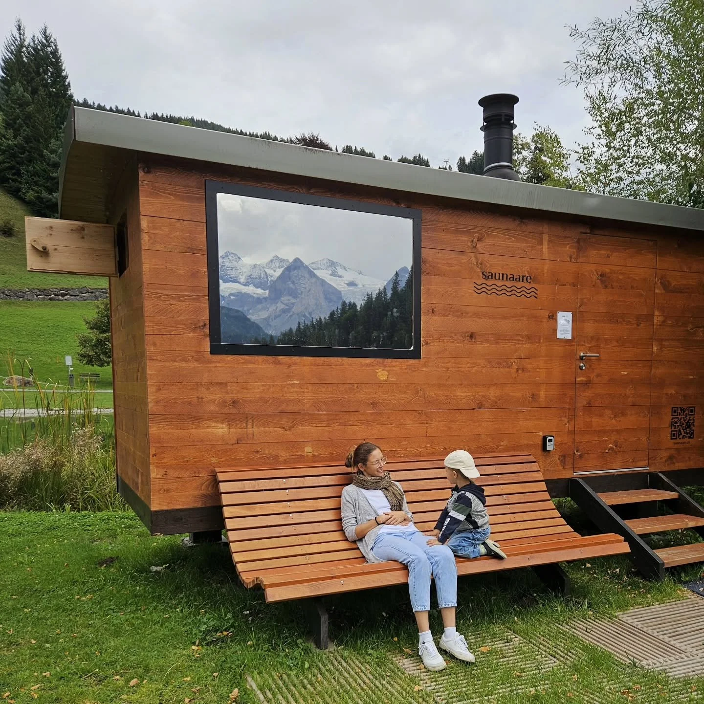 f&uuml;r mich isch immer klar gsi, dass ich die erste paar lebensjahr vo mim chind und au dr&uuml;ber us so viel wie m&ouml;glich ume und pr&auml;sent sie m&ouml;cht. und drum han ich scho fr&uuml;eh afange spare, uf mis gf&uuml;hl lose (selbst denn,