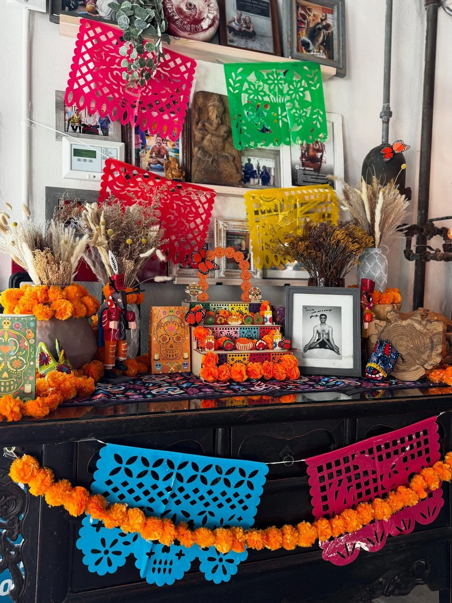 Honoring D&iacute;a de los Muertos at Miami Life Center &amp; The One Who Travels Store

Join us on Wednesday, October 15th for a special gathering where we&rsquo;ll come together as a community to honor the tradition of D&iacute;a de los Muertos thr