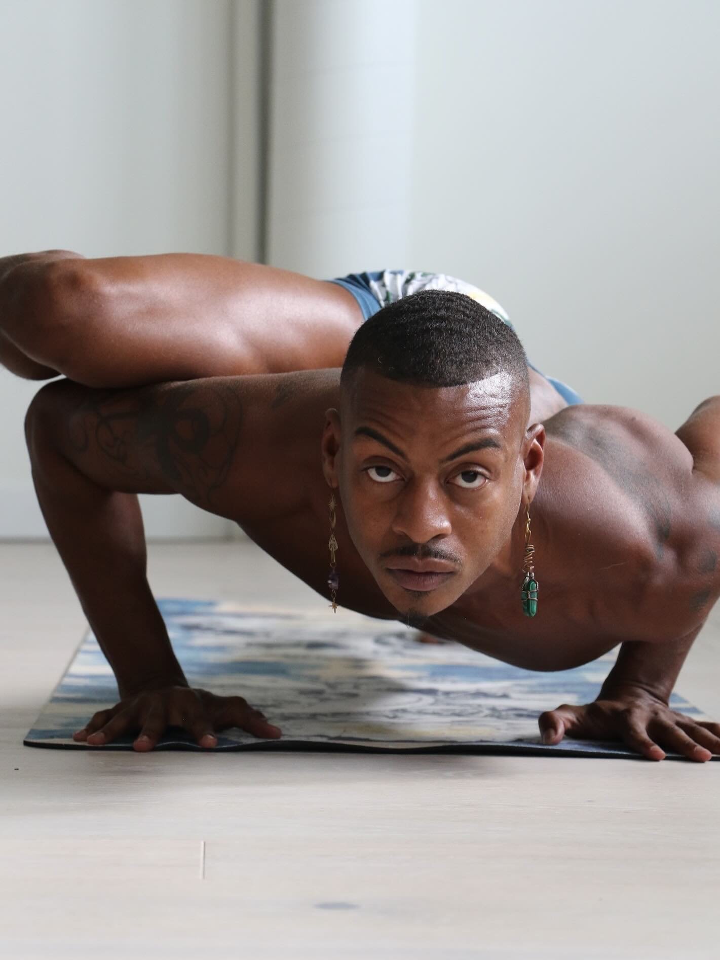 Today and Tomorrow practice with @porc3lain at MLC! 

Friday: 6:30 PM-7:45 PM EST
Yin &amp; Sound Immerse yourself in a deeply restorative experience that blends the meditative stillness of Yin Yoga with the soothing vibrations of sound healing. 

8: