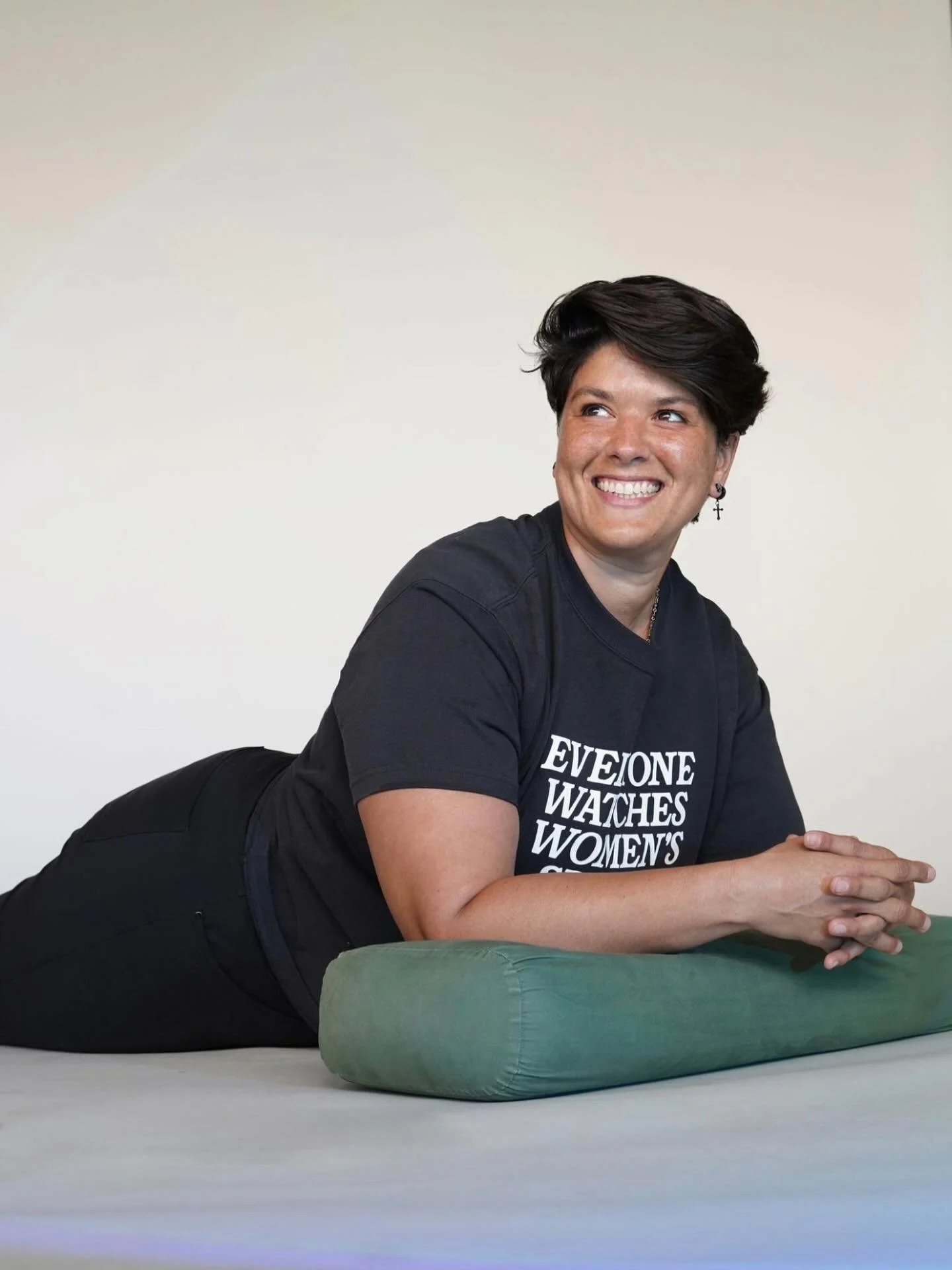 Tonight join the amazing @yintelligenciamia for a Yummy Yin session in our Lincoln Rd Location! Unwind and recharge in this restorative Yin yoga class set to smooth, calming beats. Move through gentle, supported poses held for extended periods to rel