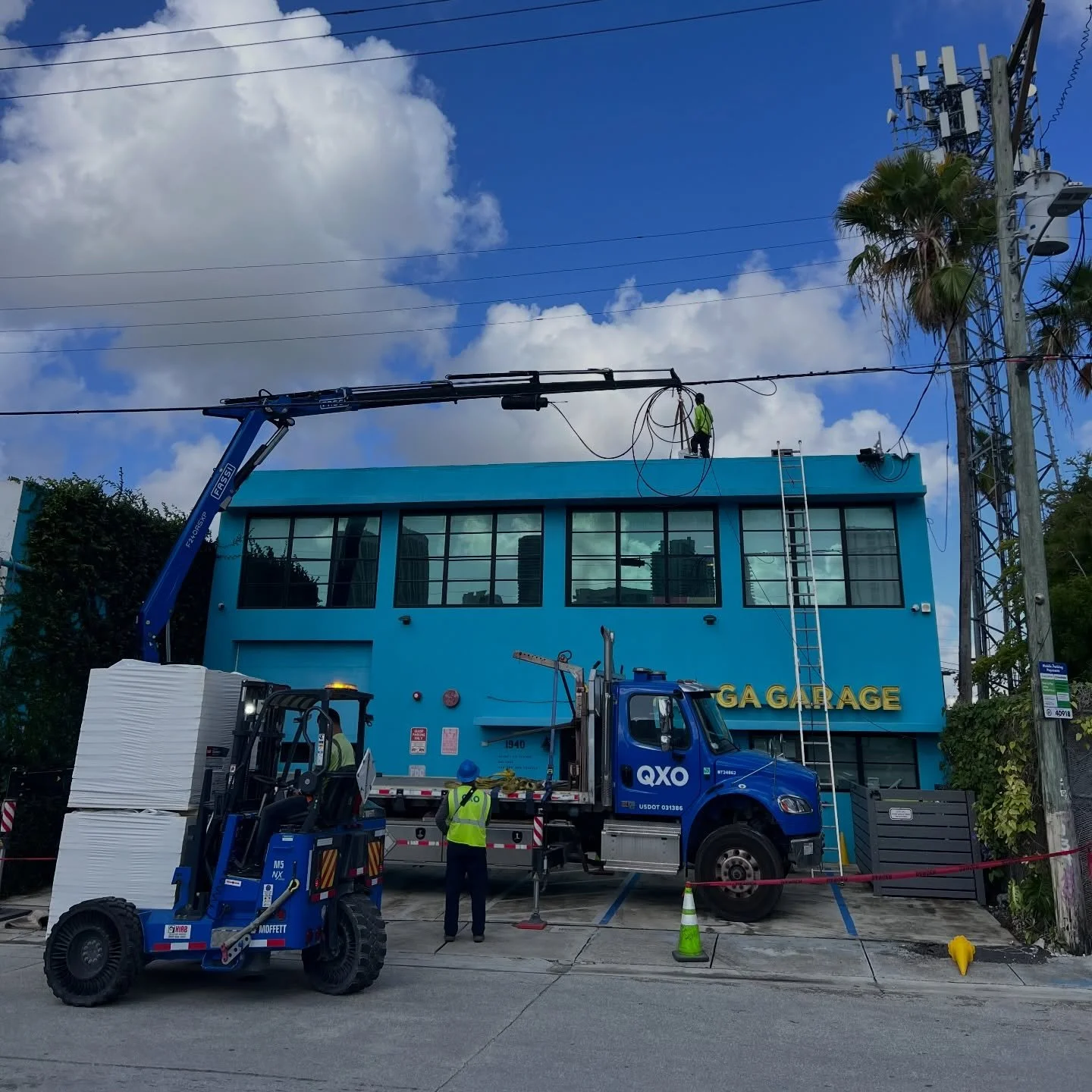 Dear Wynwood students! As you&rsquo;ve noticed we have started doing some roof work in our building! So this week the entrance to the studio will be through our friends from the @wynwoodpadelclub ! Work starts at 7:00 am everyday so after 7 the front