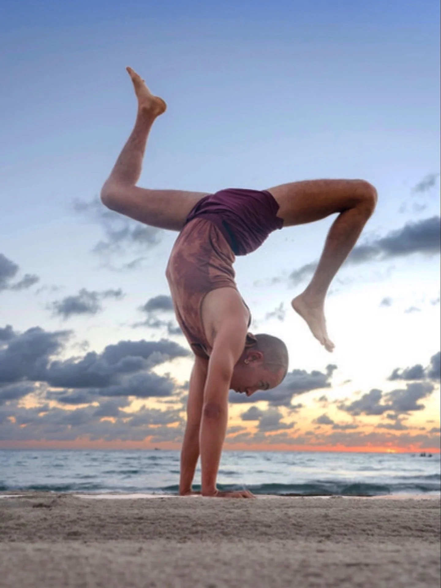 Discover Dharma Yoga with @nico.yoga.108 today at 11:30 am in Wynwood! Experience this Hatha-Raja tradition as taught by legendary yoga master Shri Dharma Mittra, brought to you directly by his student Nikunja Vilasi Das. Expect vigorous asana with a
