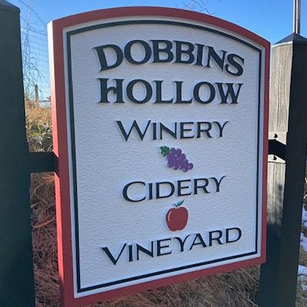 Dobbins-Hollow-Winery-1000.jpg