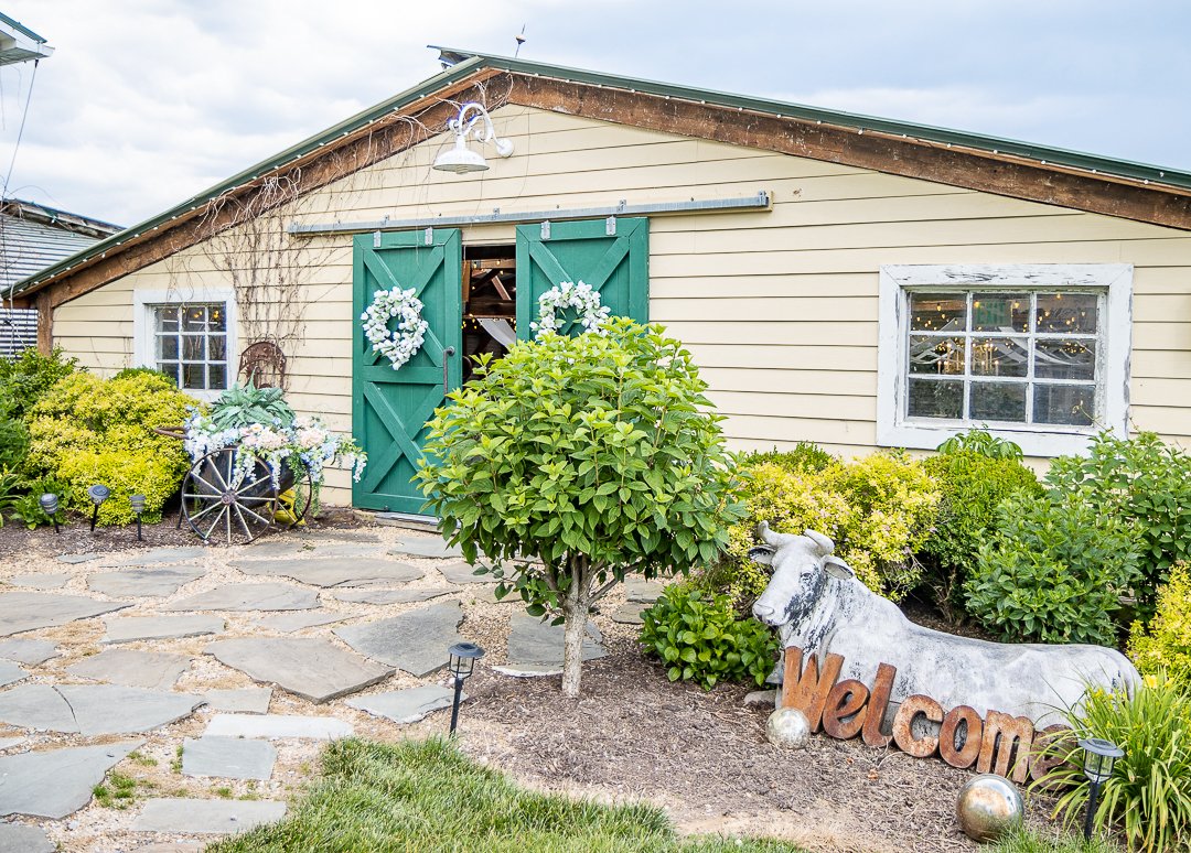 Sinkland-Farms_event-barn_entrances_SM-3221.jpg