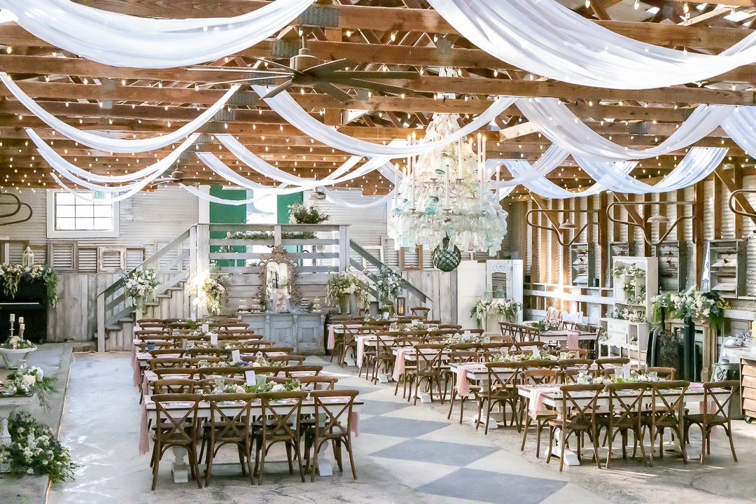 2023SinklandFarms_wedding-event-venue_rustic-chic-event-barn_SM-4376.jpg