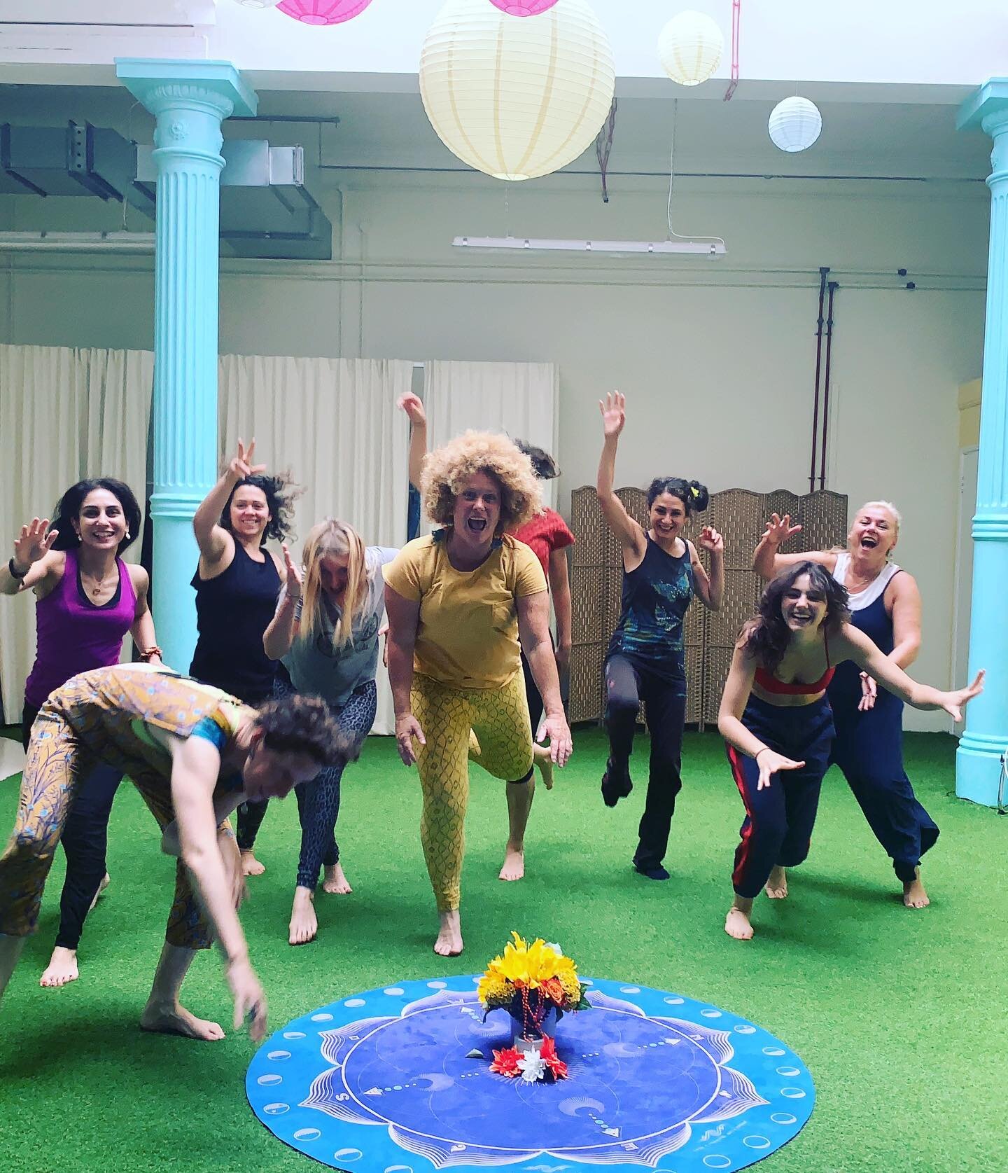 In the words of 👑@jlo &ldquo;Let&rsquo;s Get Loud!&rdquo; We are dancing on Friday Feb 26 LIVE online ~ Yoga Trance Dance ~at 5:30pmPST/8:30pm EST with our @campowerment global fam of womxn.
Sign up at campowerment and get into my class plus 2 weeks