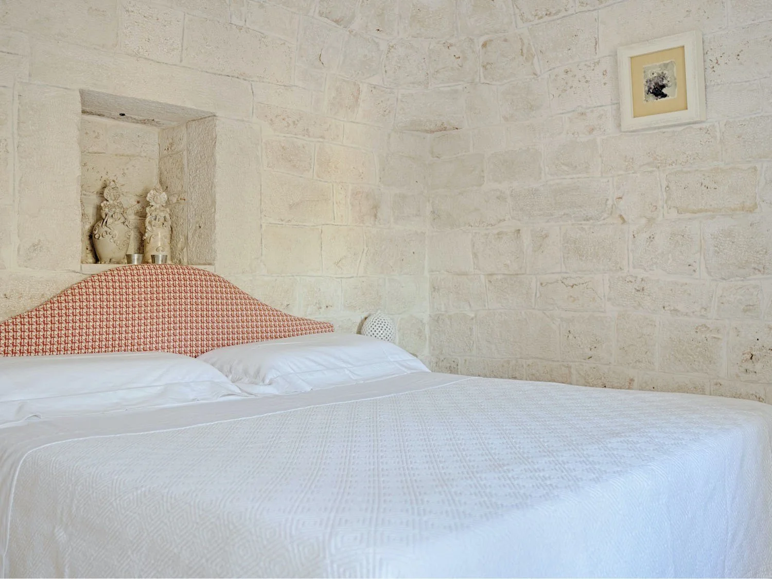 big_trullo_pietra-trullo_santangelo_interno_ceglie_messapica_trullo_e_lamia2021cobell52.jpg