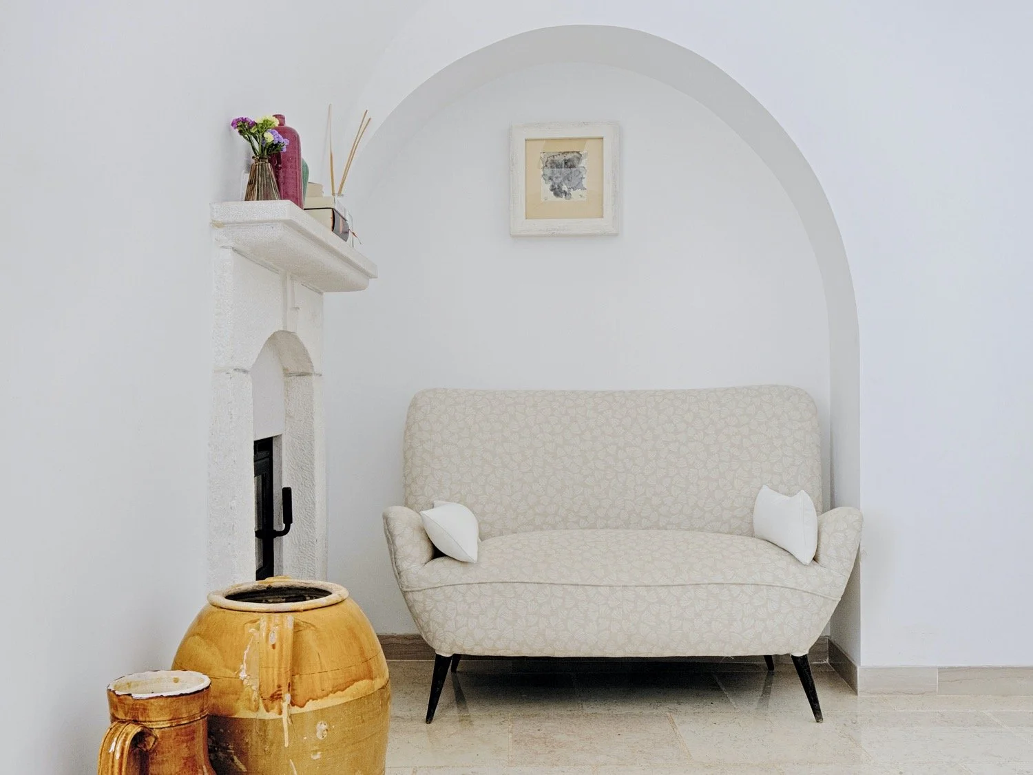 big_trullo_bianco-trullo_santangelo_interno_ceglie_messapica_trullo_e_lamia2021cobell45.jpg
