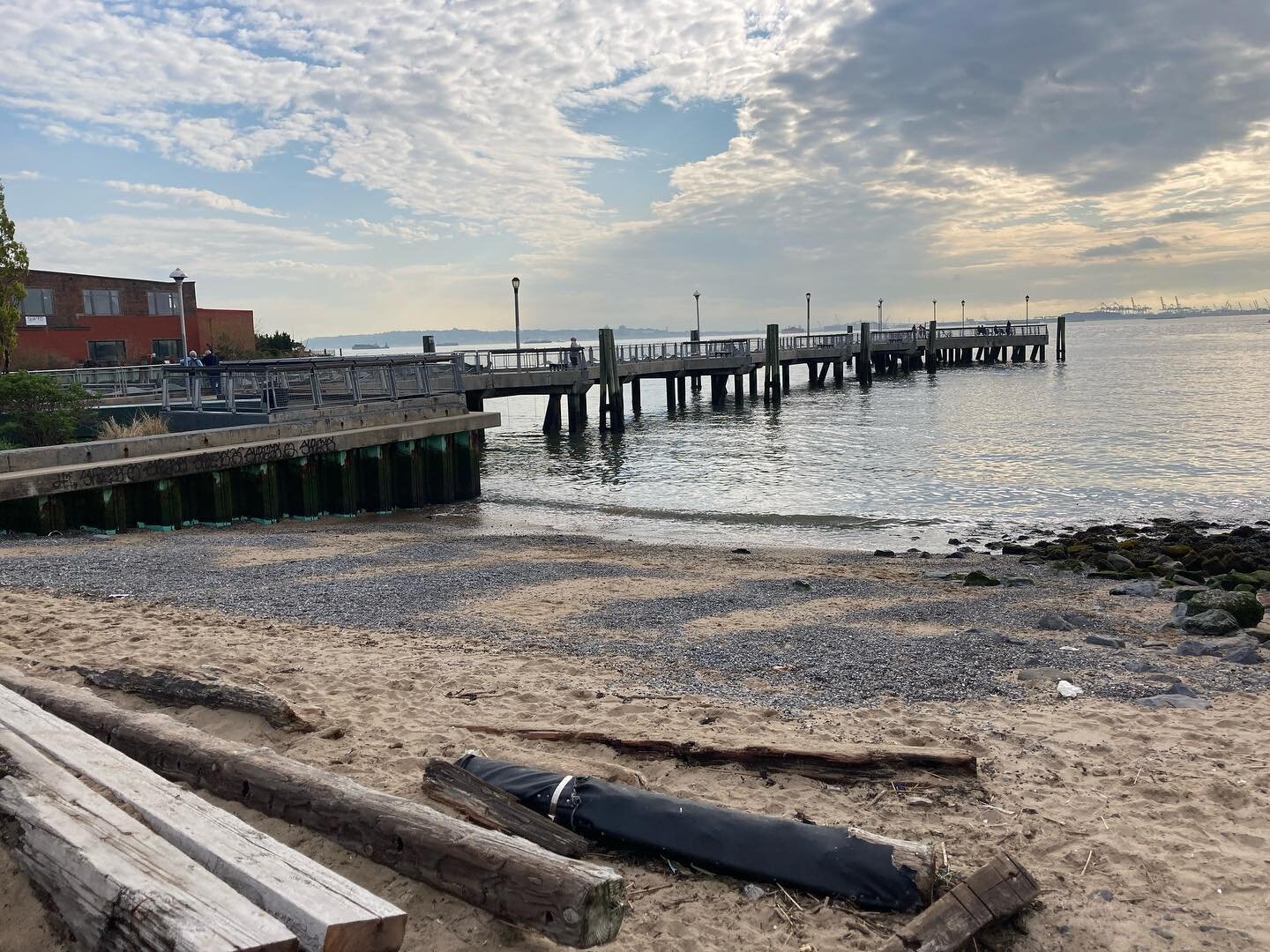 We are so excited to see you THIS WEEKEND (Friday + Saturday, 6/17 + 6/18 at 6:30pm) at the stunning Valentino Pier!! 🤗 Read below for some important logistics:

Valentino Pier is reachable by the B61 and B57 bus, or by NYC ferry. Check out our webs